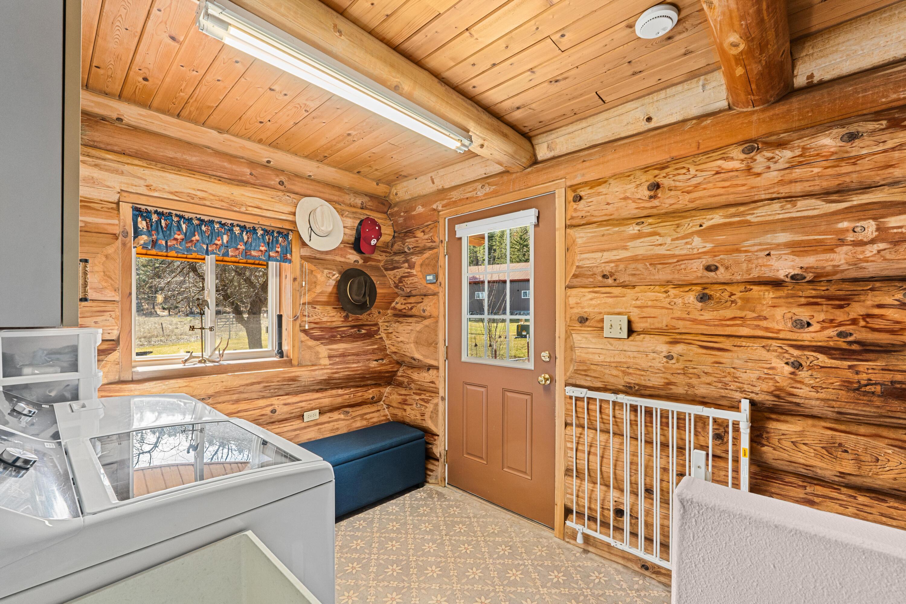 
                        Property photograph at
                        1114 N STOHR RD
                      