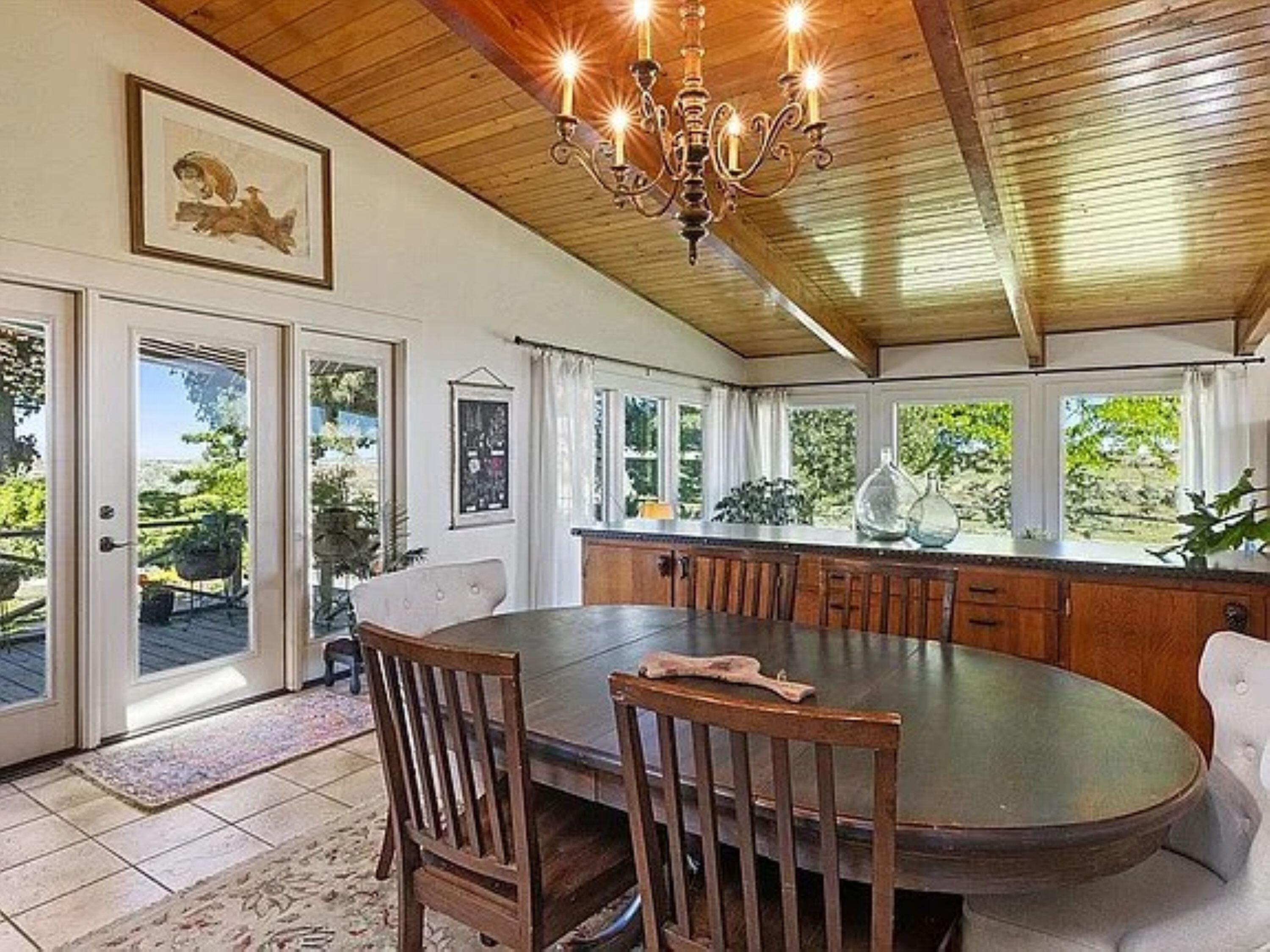 
                        Property photograph at
                        2175 W MCMANAMON RD
                      