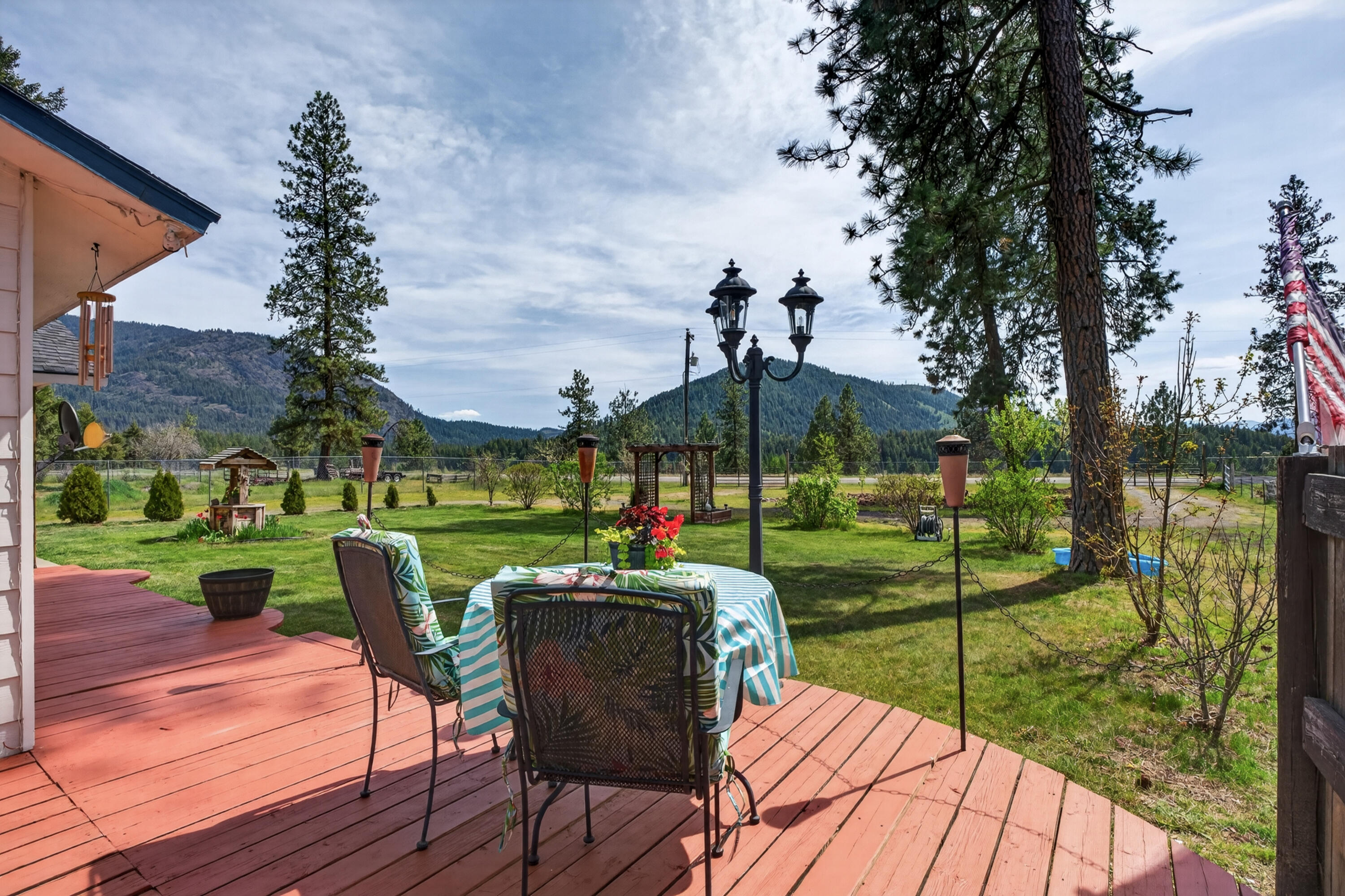 
                        Property photograph at
                        762 JOSEPH JESSICA RD
                      