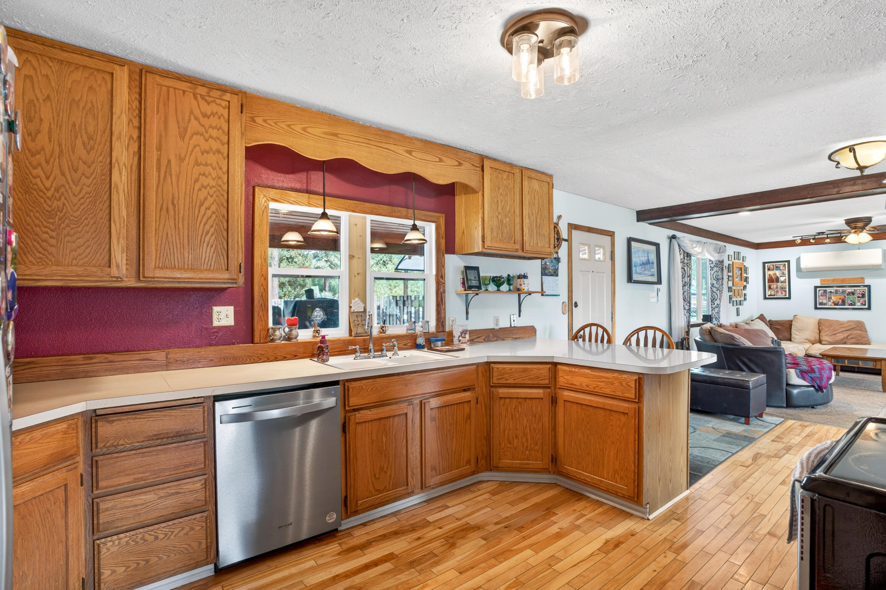 
                        Property photograph at
                        762 JOSEPH JESSICA RD
                      
