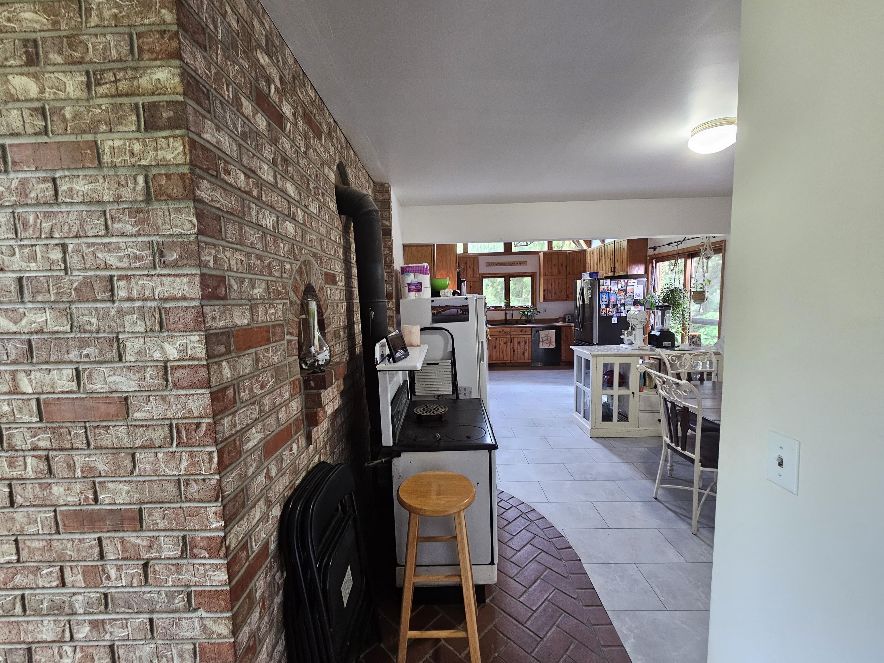 
                        Property photograph at
                        398462 HIGHWAY 20
                      