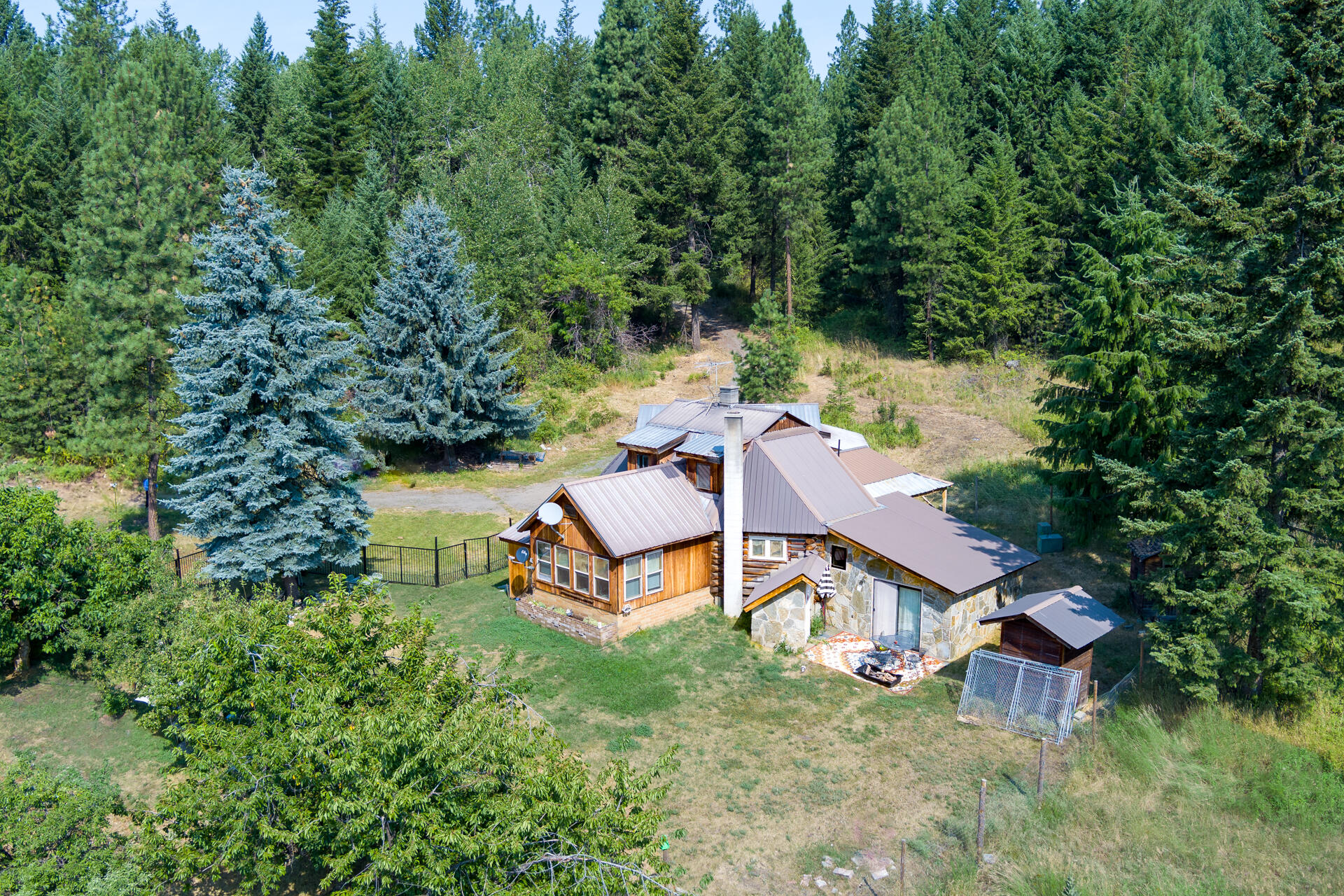 
            Exterior of
            2264 C SCOTT RD
          