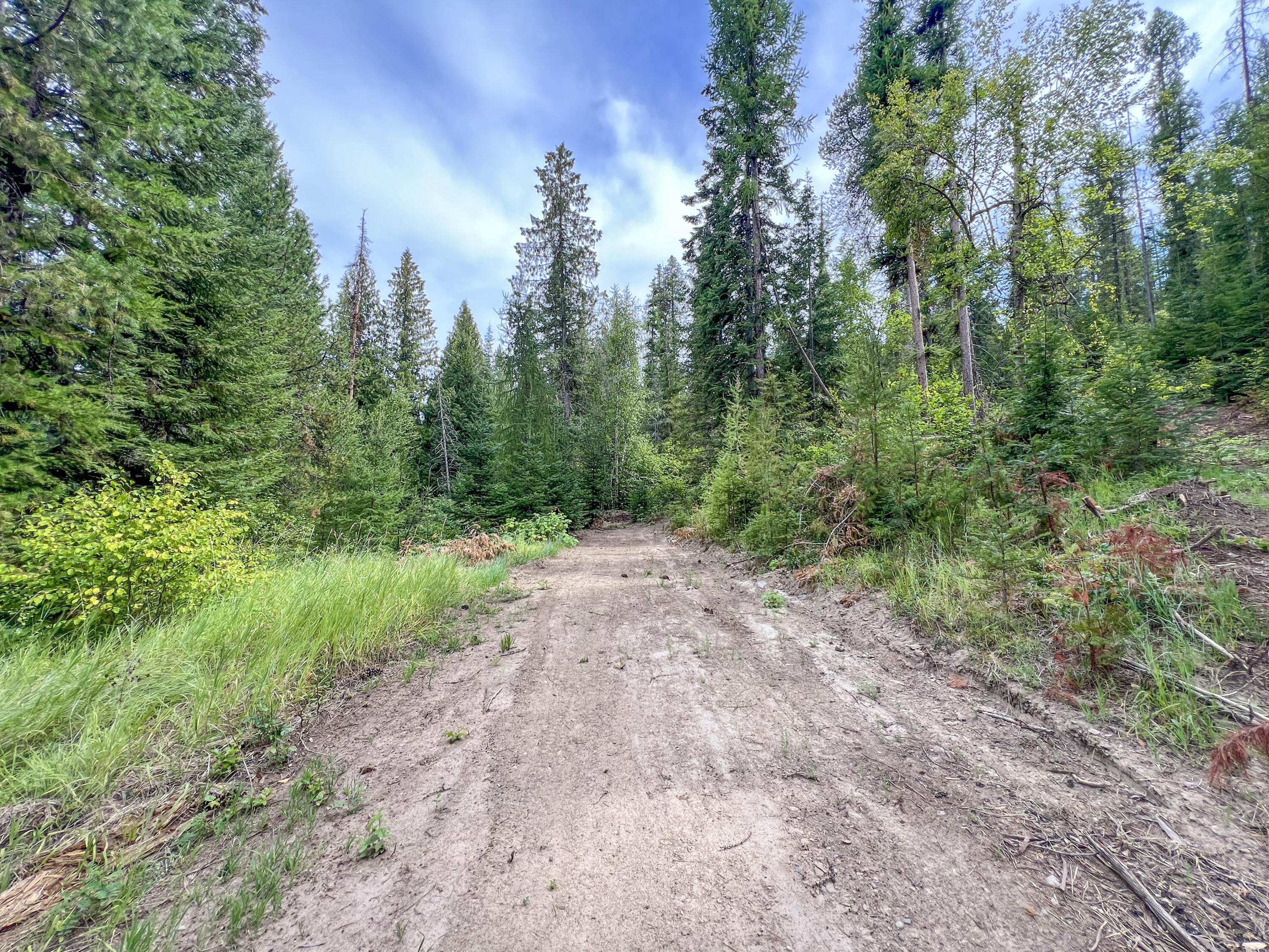 
                        Property photograph at
                        3402 LARKSPUR WAY
                      
