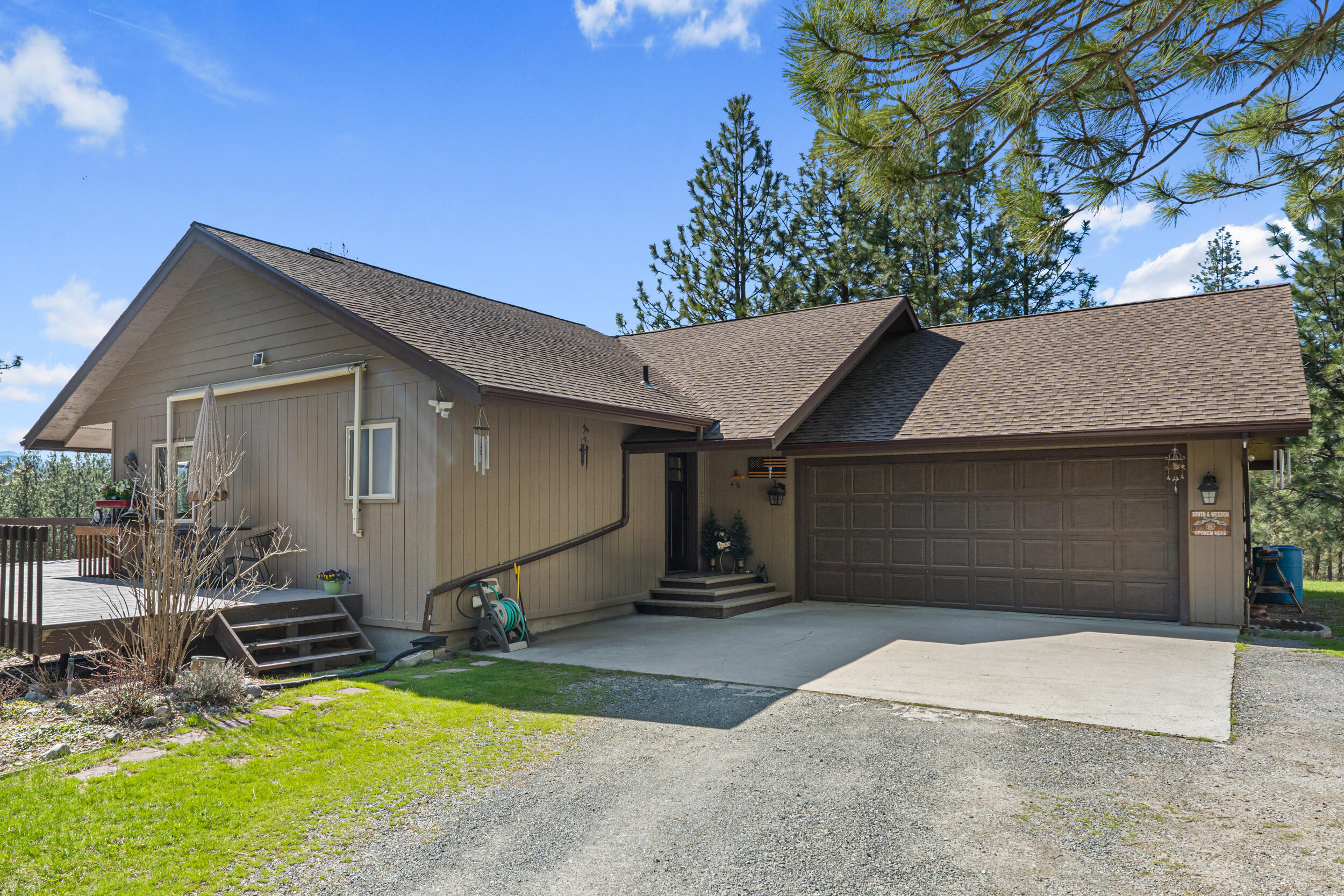 
                        Property photograph at
                        753 C ARDEN BUTTE RD
                      
