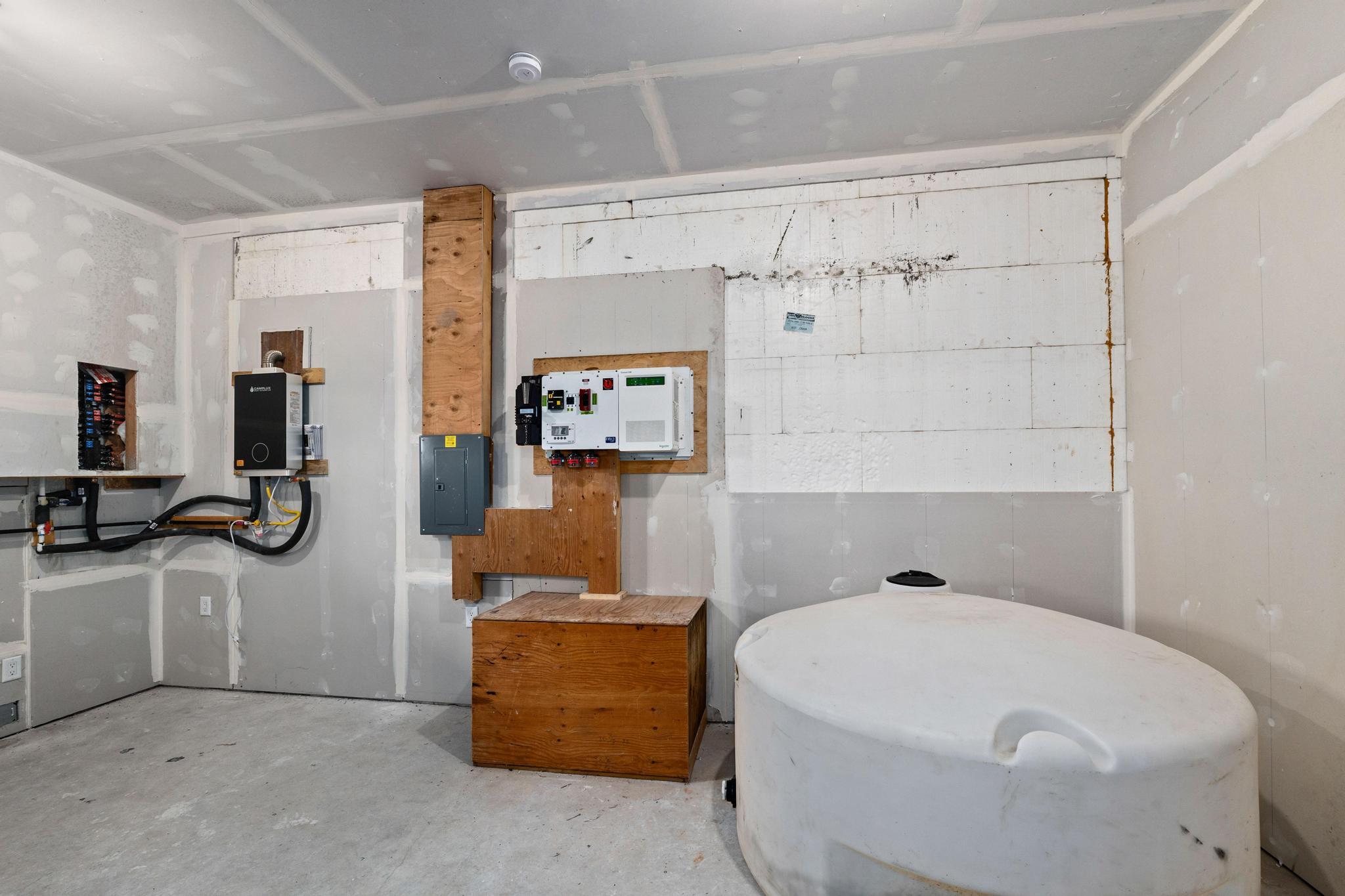 
                        Property photograph at
                        112 SUGARLOAF RD
                      