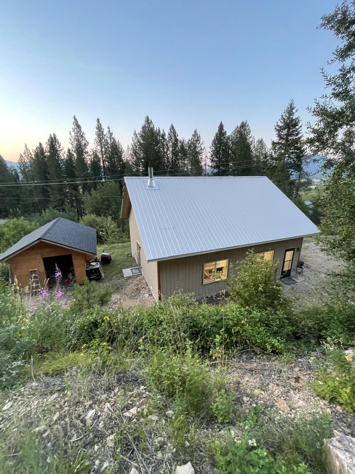 
                        Property photograph at
                        2190 HEINE RD
                      