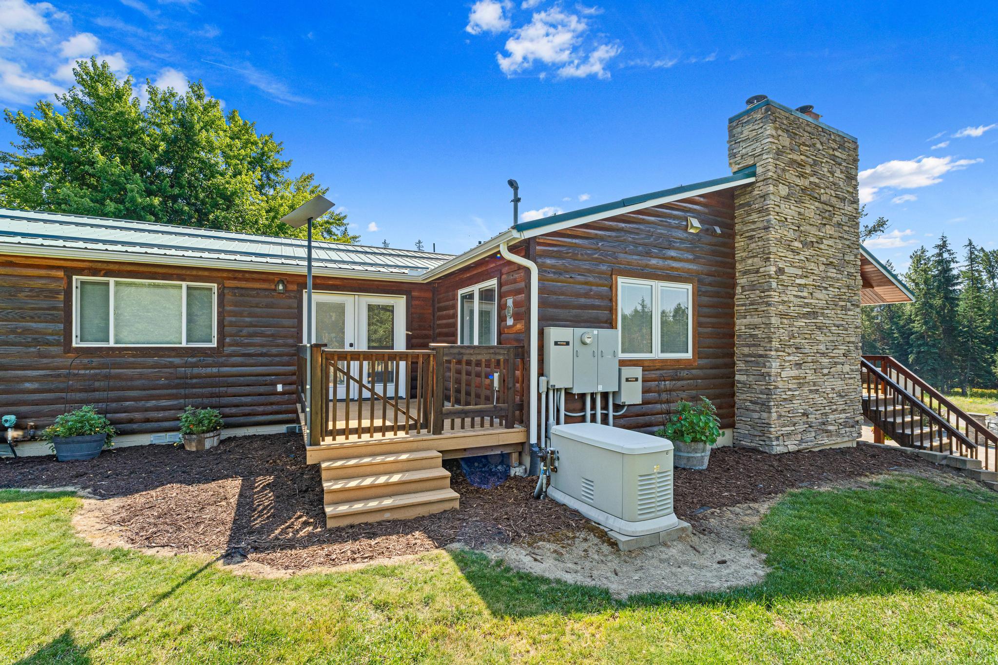 
                        Property photograph at
                        1381 LITTLE TWIN LAKES RD
                      