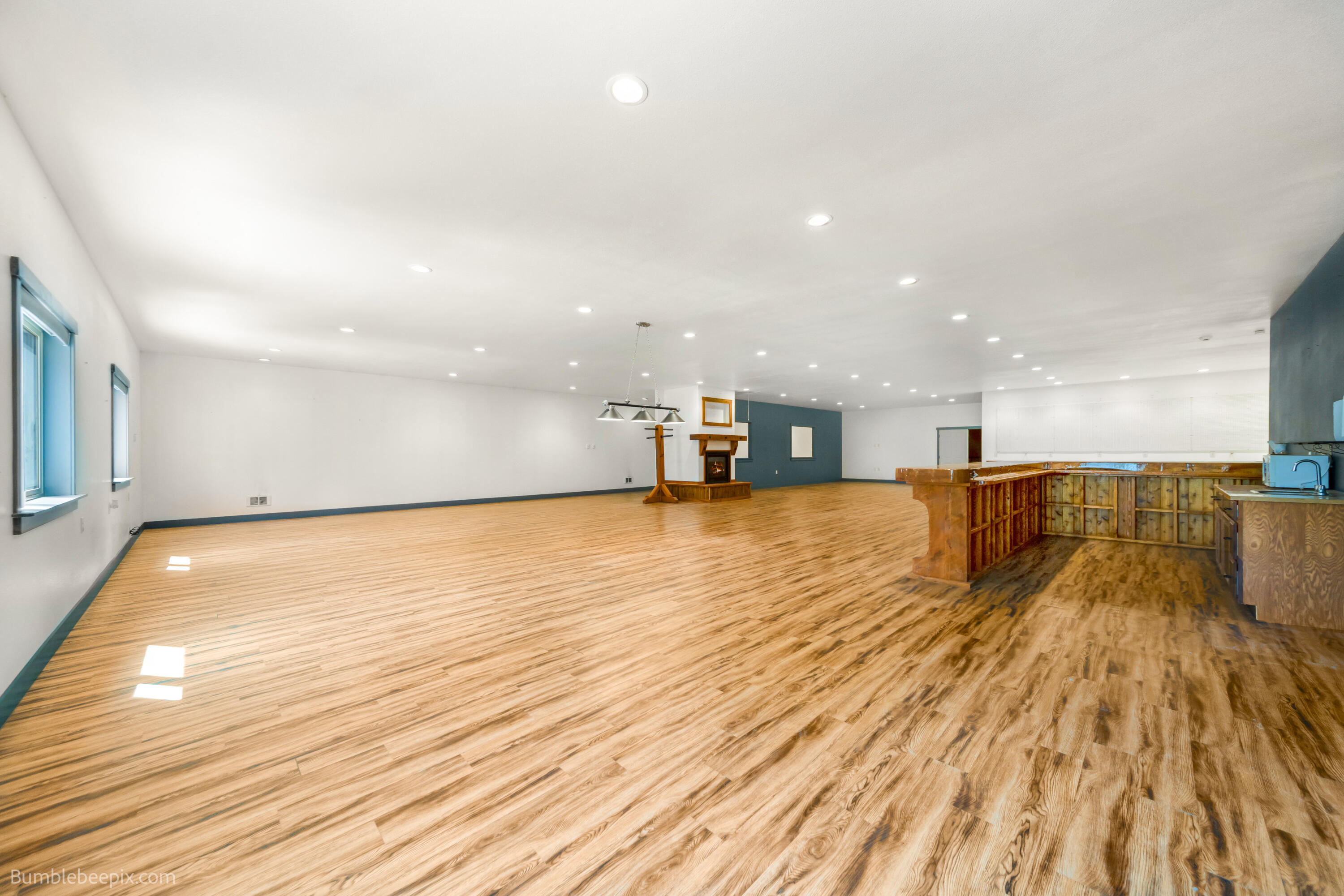 
                        Property photograph at
                        393958 HIGHWAY 20
                      