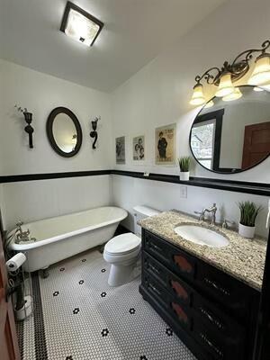 
                        Property photograph at
                        640 N ELM ST
                      