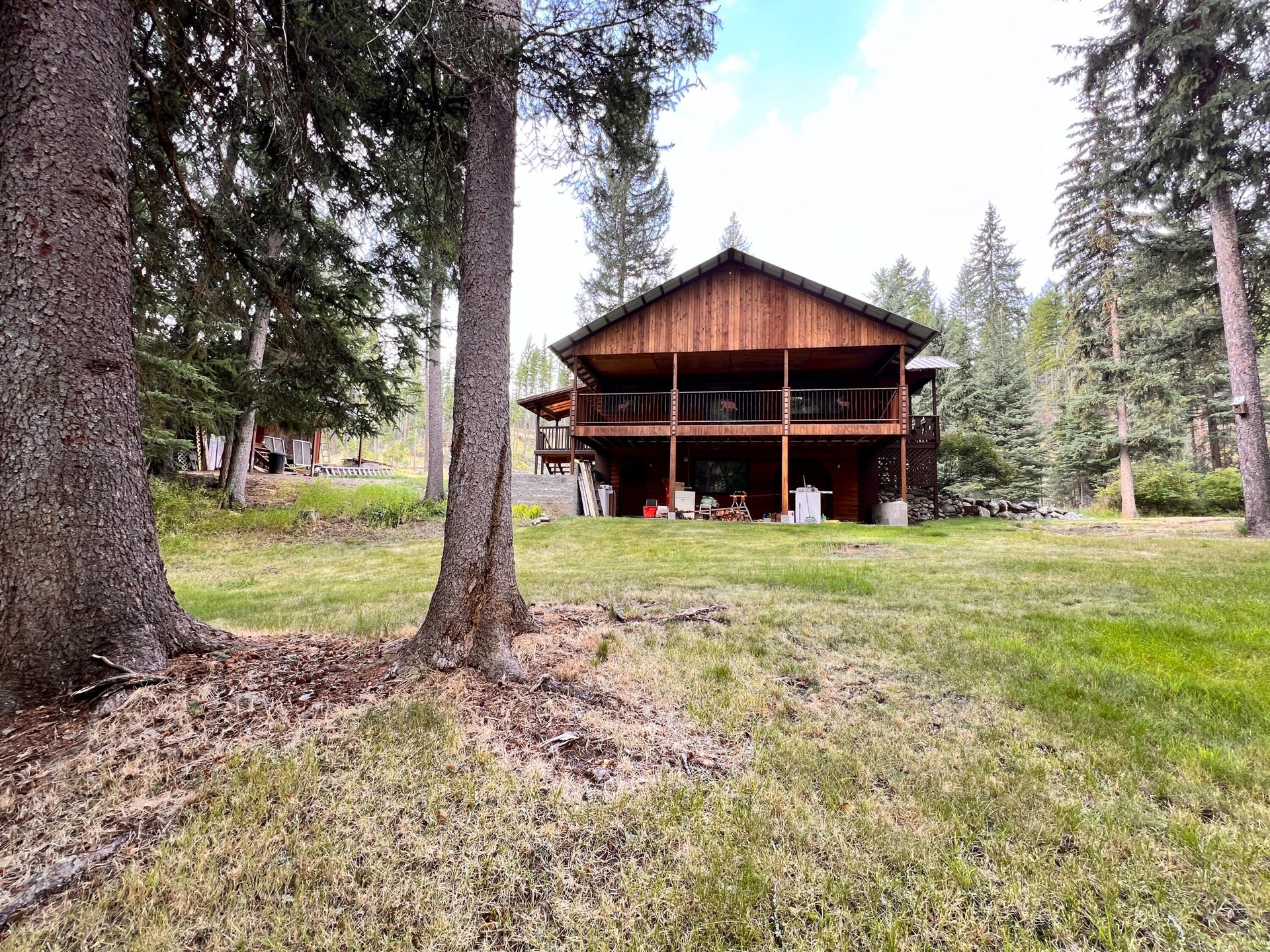 
                        Property photograph at
                        5 VISTA DR
                      