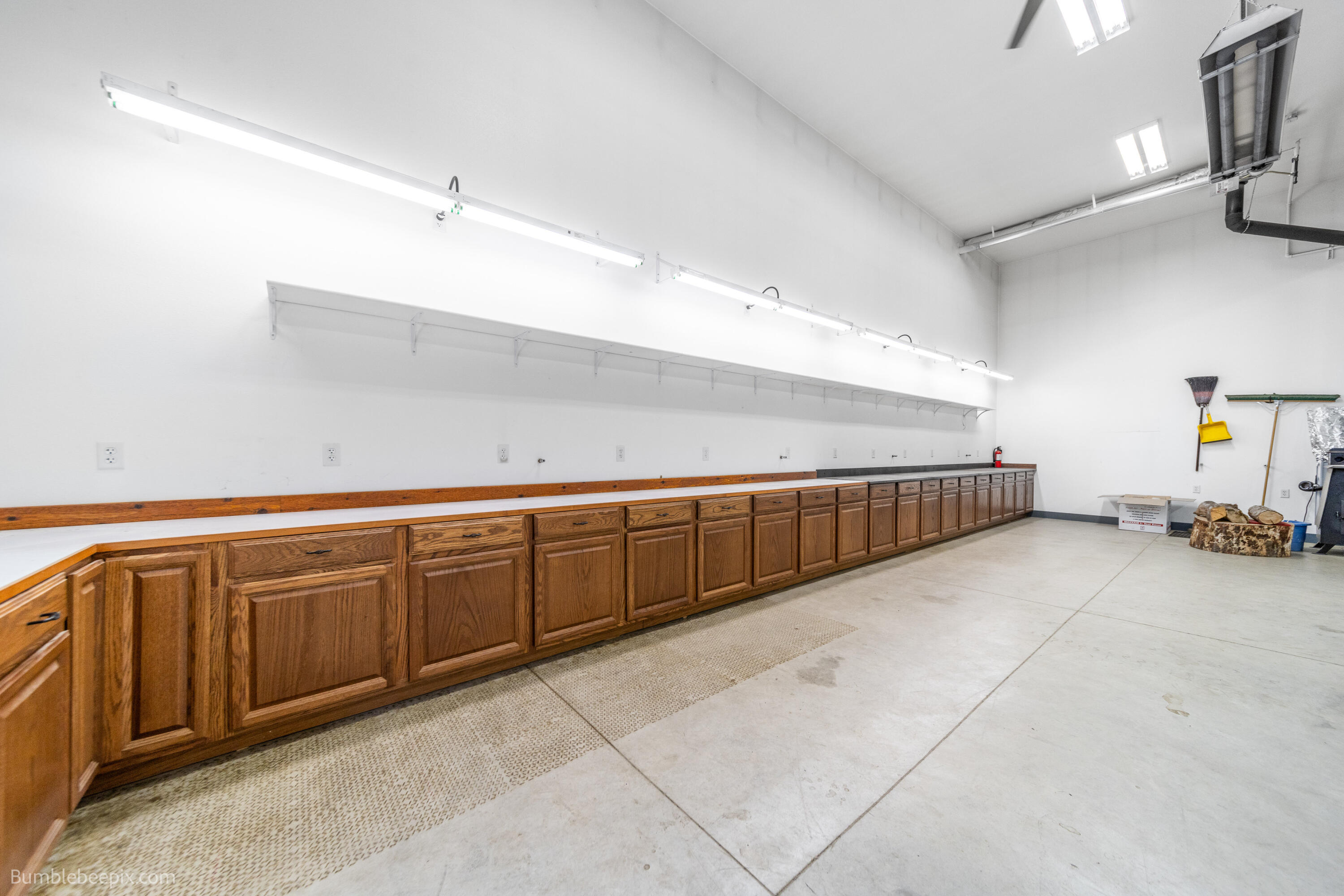 
                        Property photograph at
                        393958 HIGHWAY 20
                      