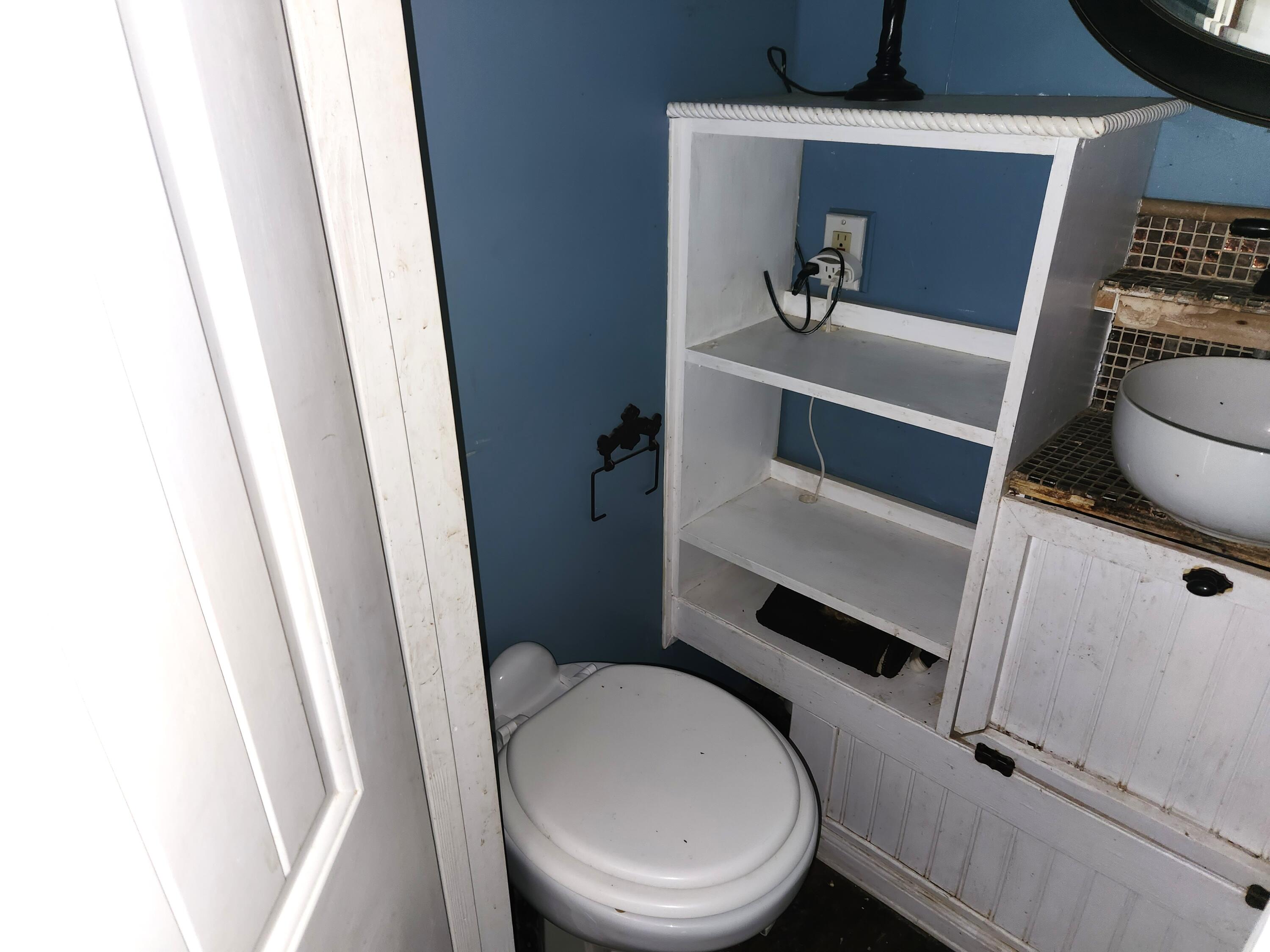 
                        Property photograph at
                        318 ROCKABYE LN
                      