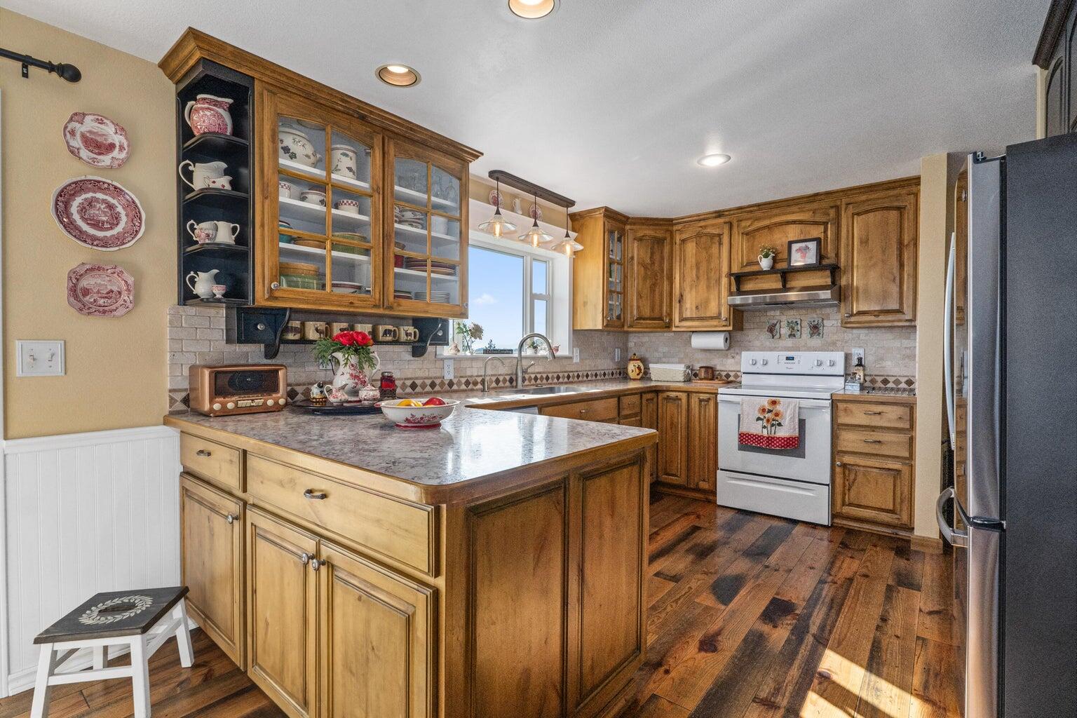
                        Property photograph at
                        717 CONRAD HILL WAY
                      