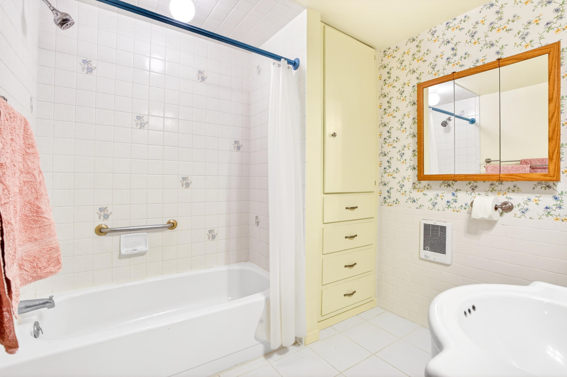 
                        Property photograph at
                        59 BISBEE CREEK LN
                      