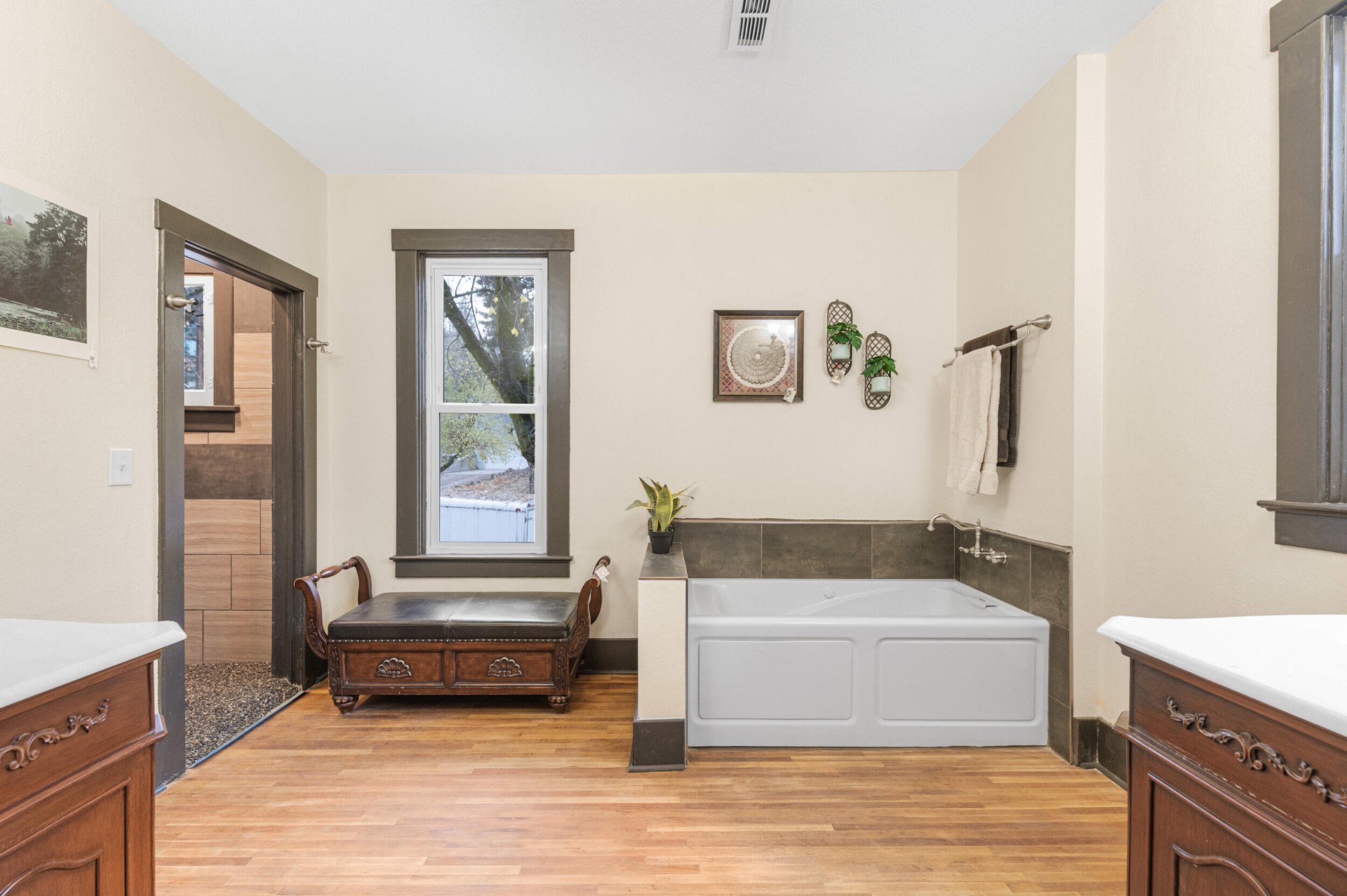
                        Property photograph at
                        640 N ELM ST
                      
