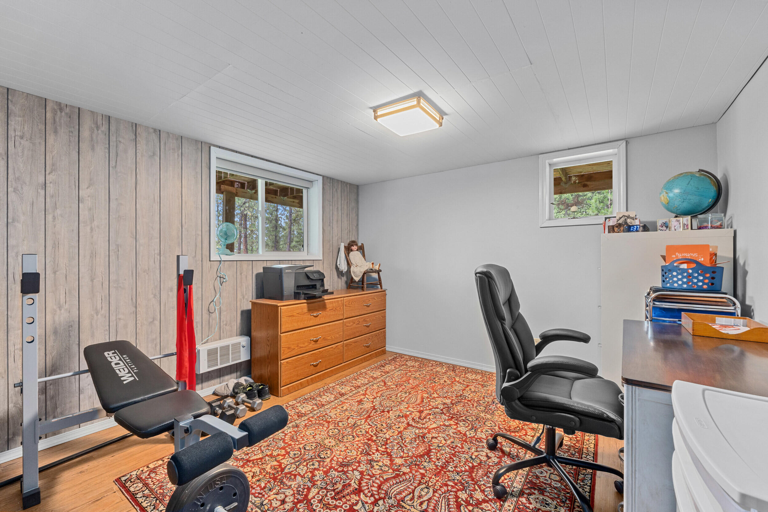 
                        Property photograph at
                        762 MAHONEY RD
                      