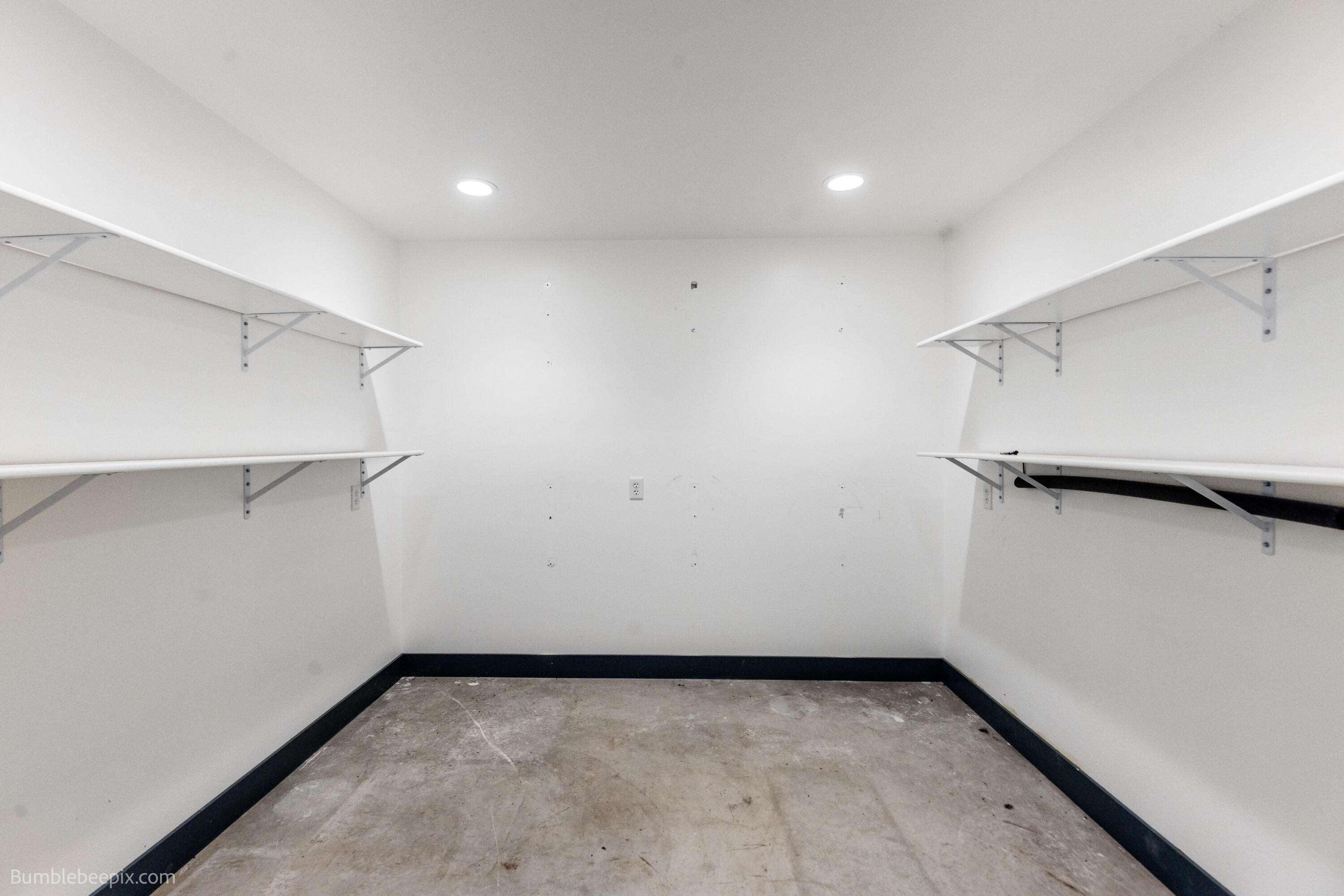 
                        Property photograph at
                        393958 HIGHWAY 20
                      