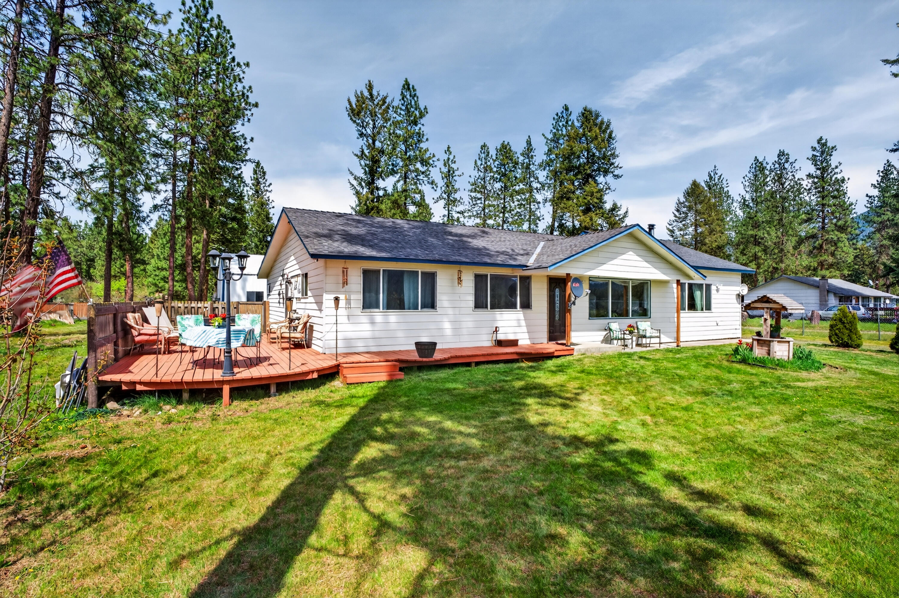 
                        Property photograph at
                        762 JOSEPH JESSICA RD
                      