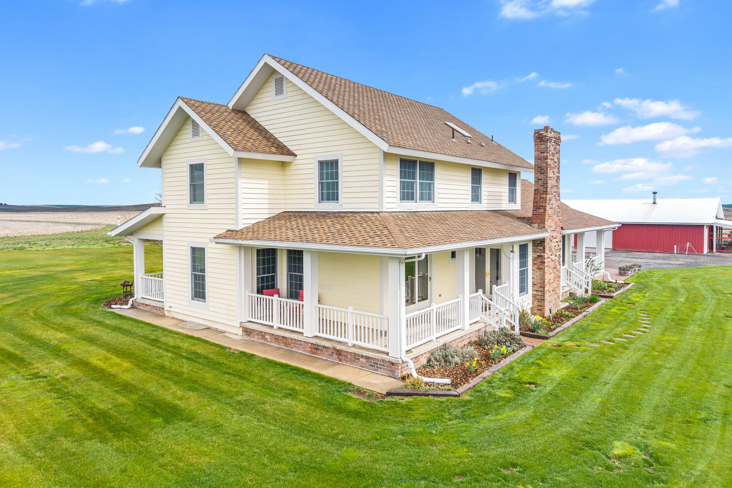 
                        Property photograph at
                        34462 COTTONWOOD CREEK RD E
                      