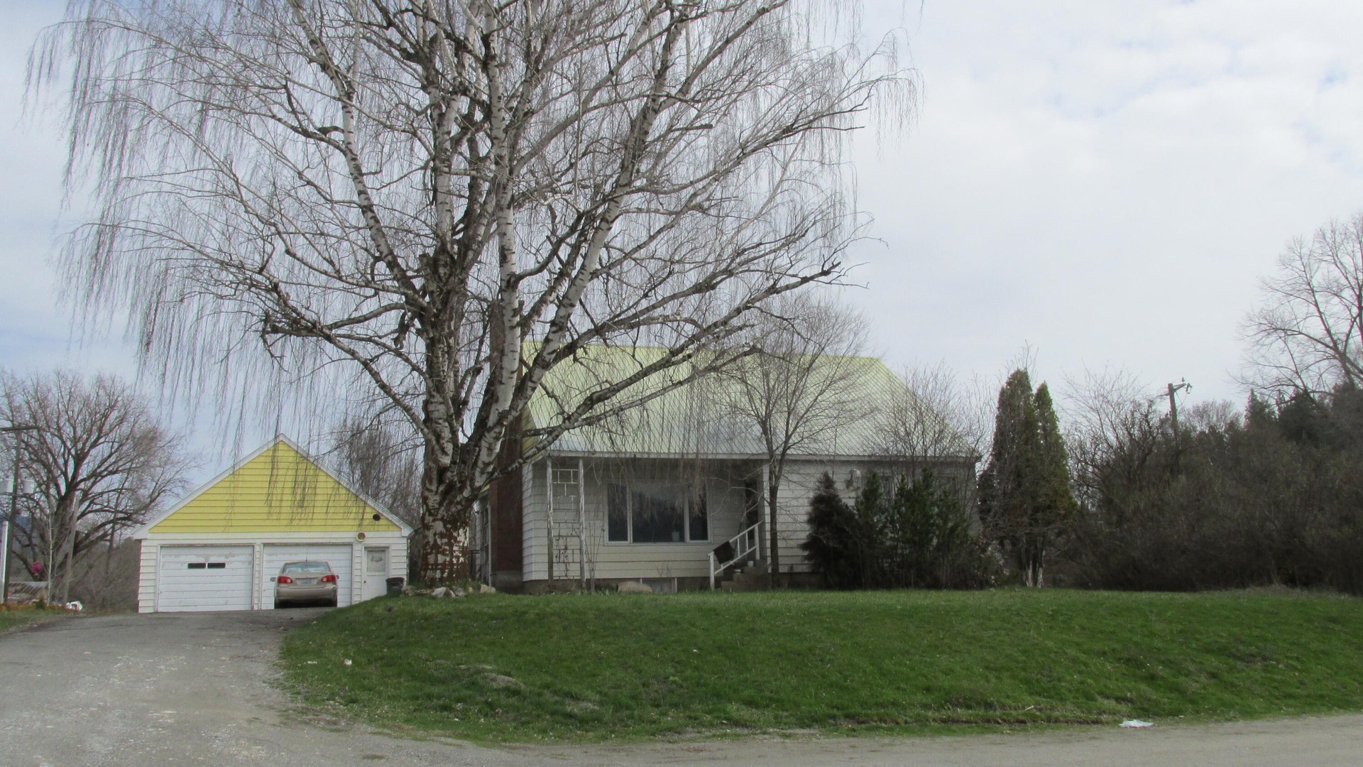 
                        Property photograph at
                        1325 S MAIN ST
                      