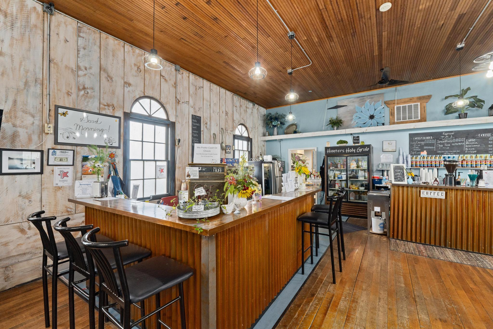 
                        Property photograph at
                        4952 HIGHWAY 25 S
                      