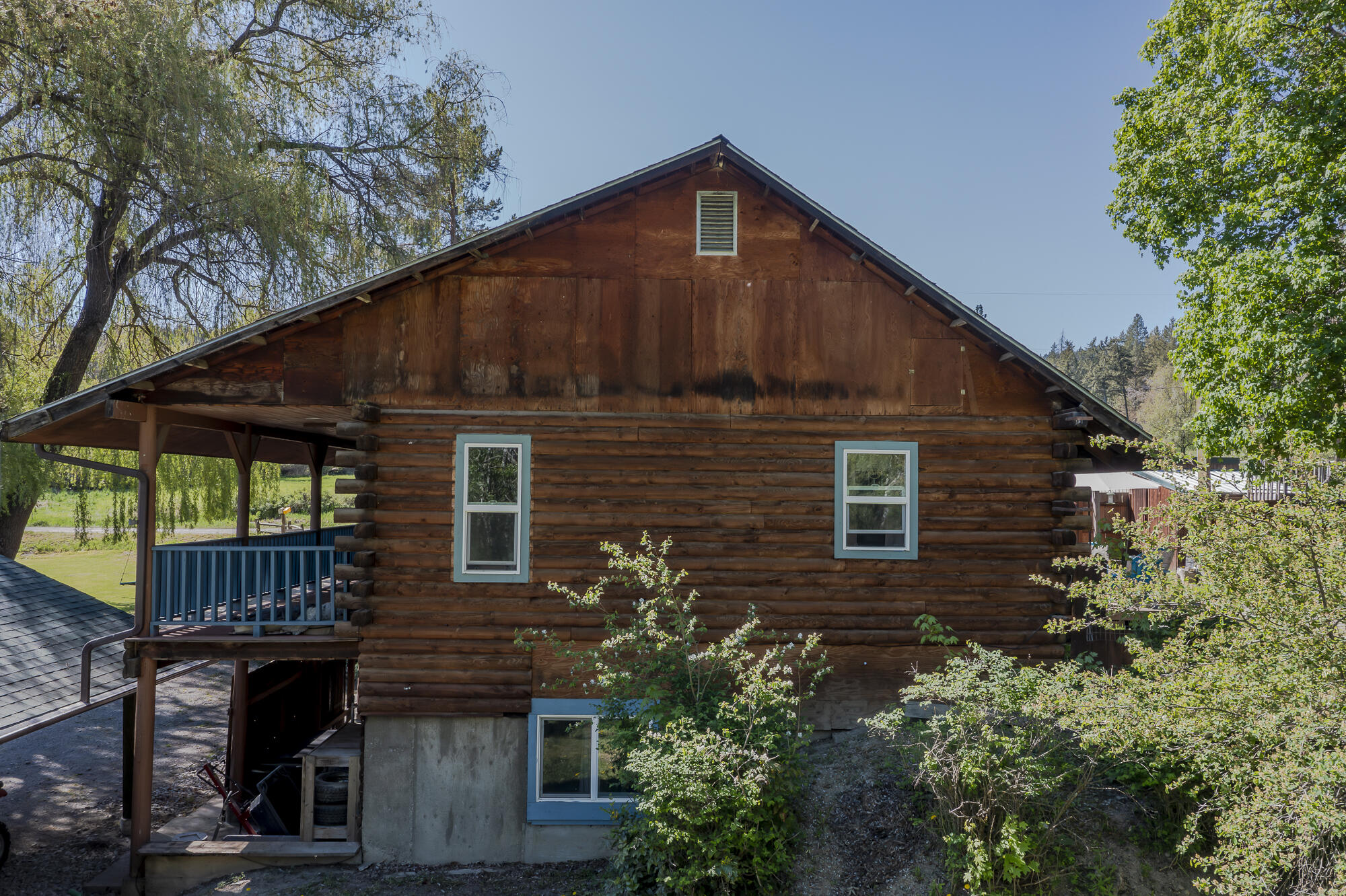 
                        Property photograph at
                        798 BARZEE RD
                      