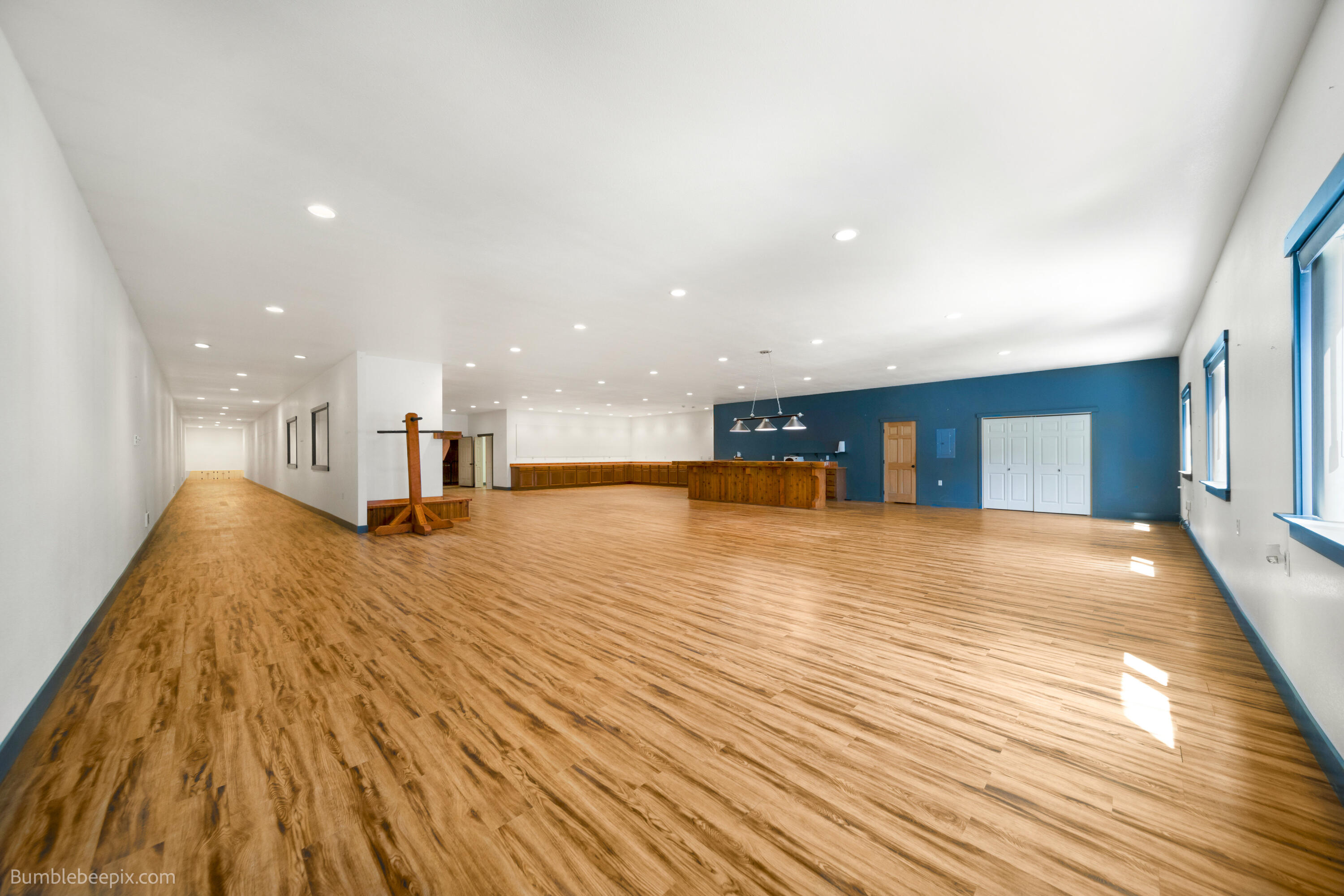 
                        Property photograph at
                        393958 HIGHWAY 20
                      