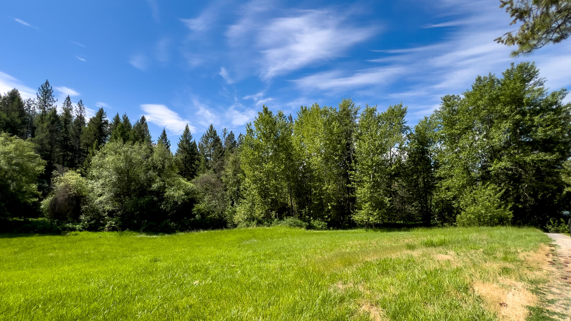 
                        Property photograph at
                        1763-I U.S. 395
                      