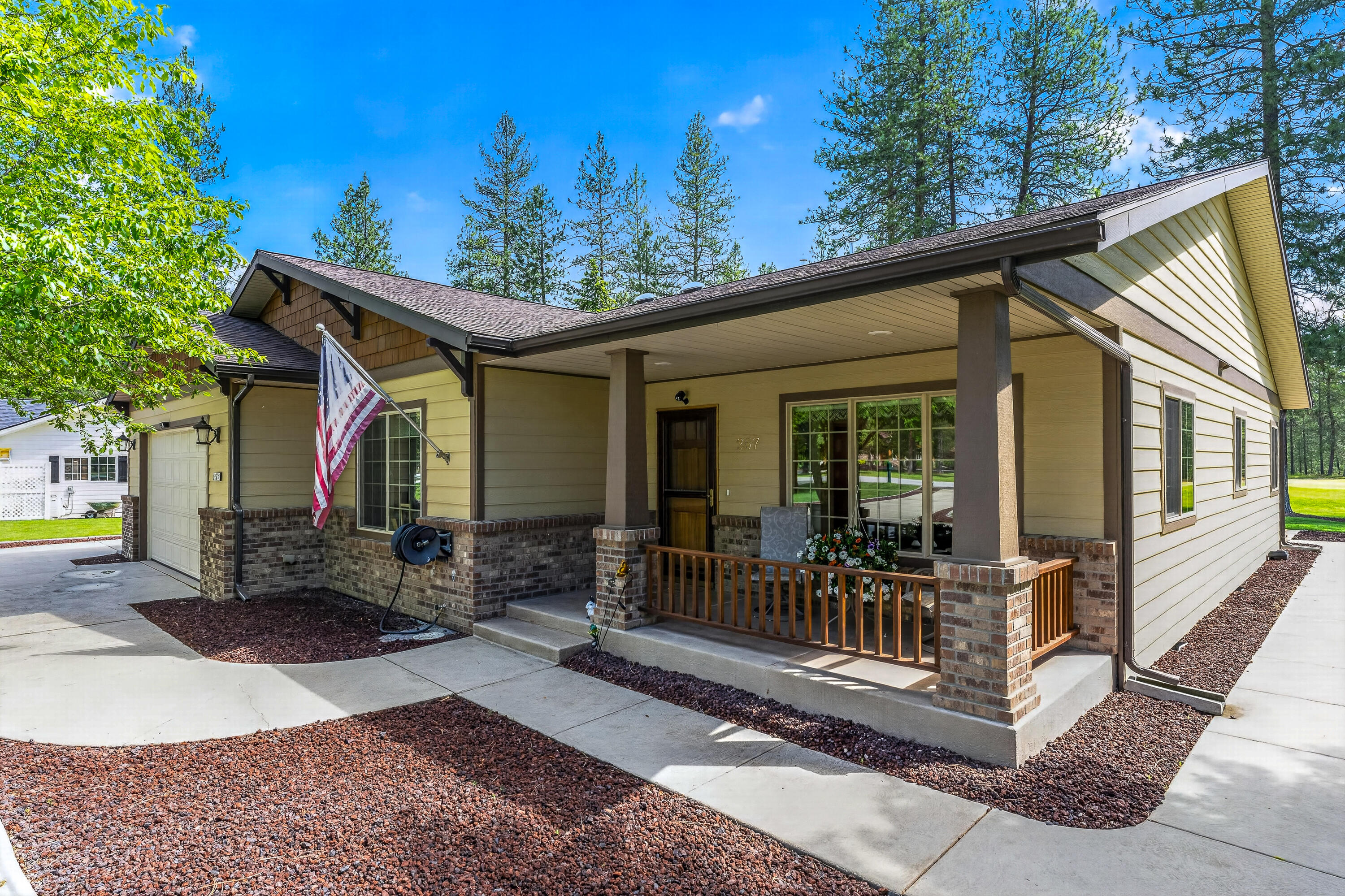 
                        Property photograph at
                        257 EAGLE DR
                      