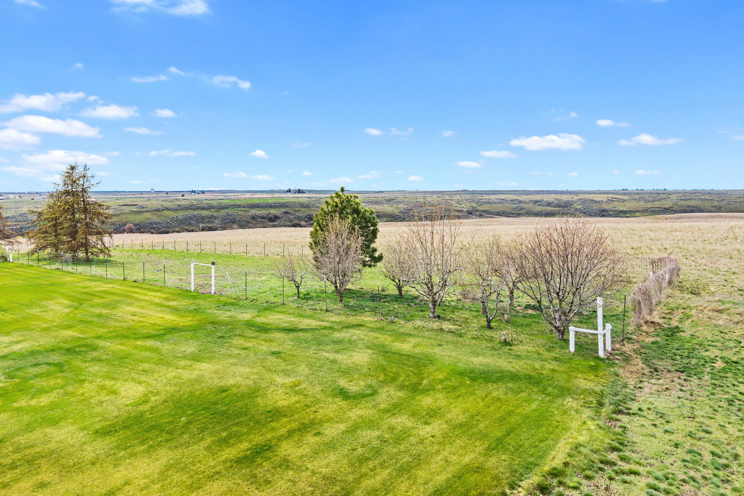 
                        Property photograph at
                        34462 COTTONWOOD CREEK RD E
                      