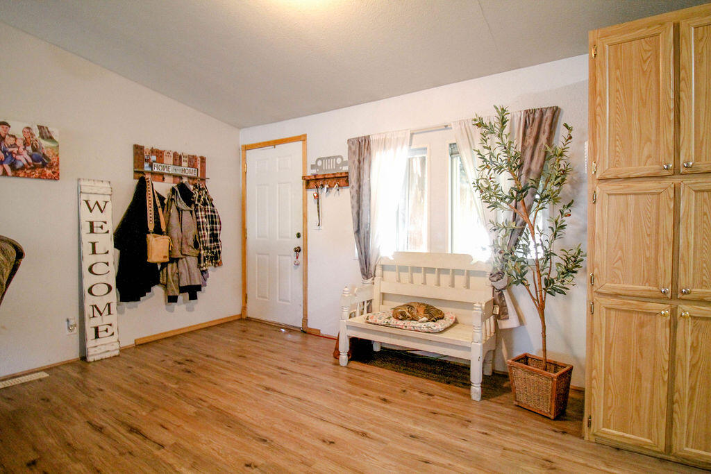 
                        Property photograph at
                        686 OLD ARDEN #38 HWY
                      