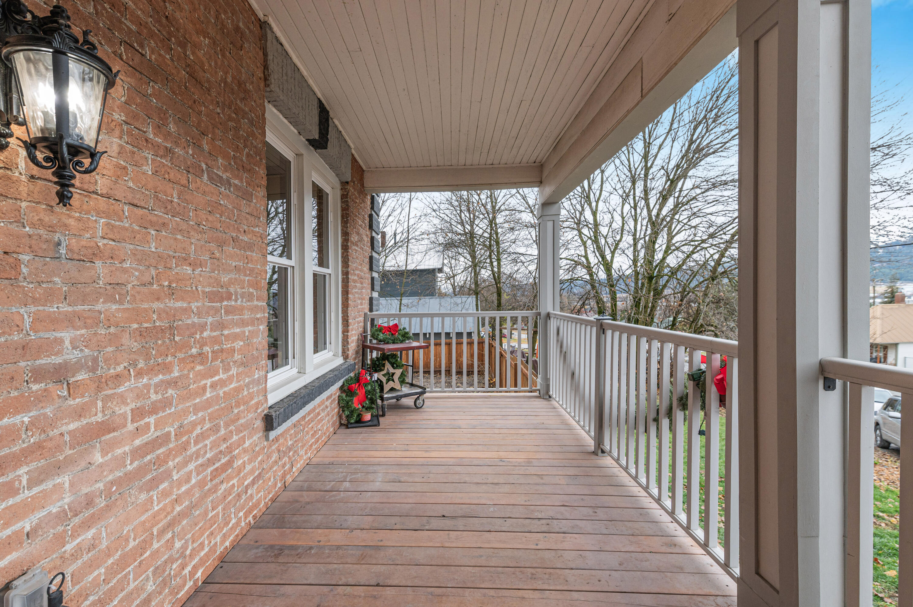 
                        Property photograph at
                        640 N ELM ST
                      