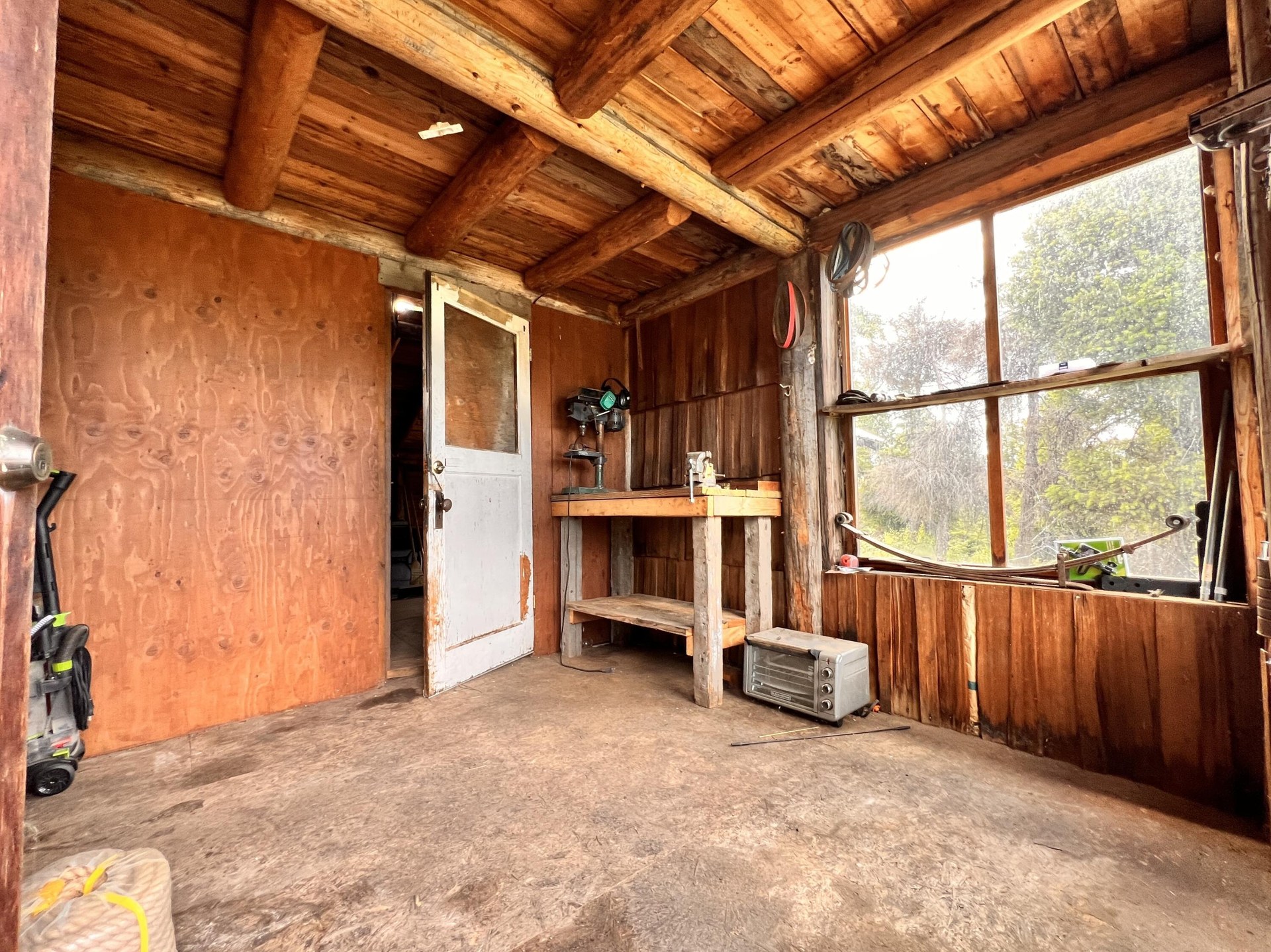 
                        Property photograph at
                        177 FIRST CREEK RD
                      
