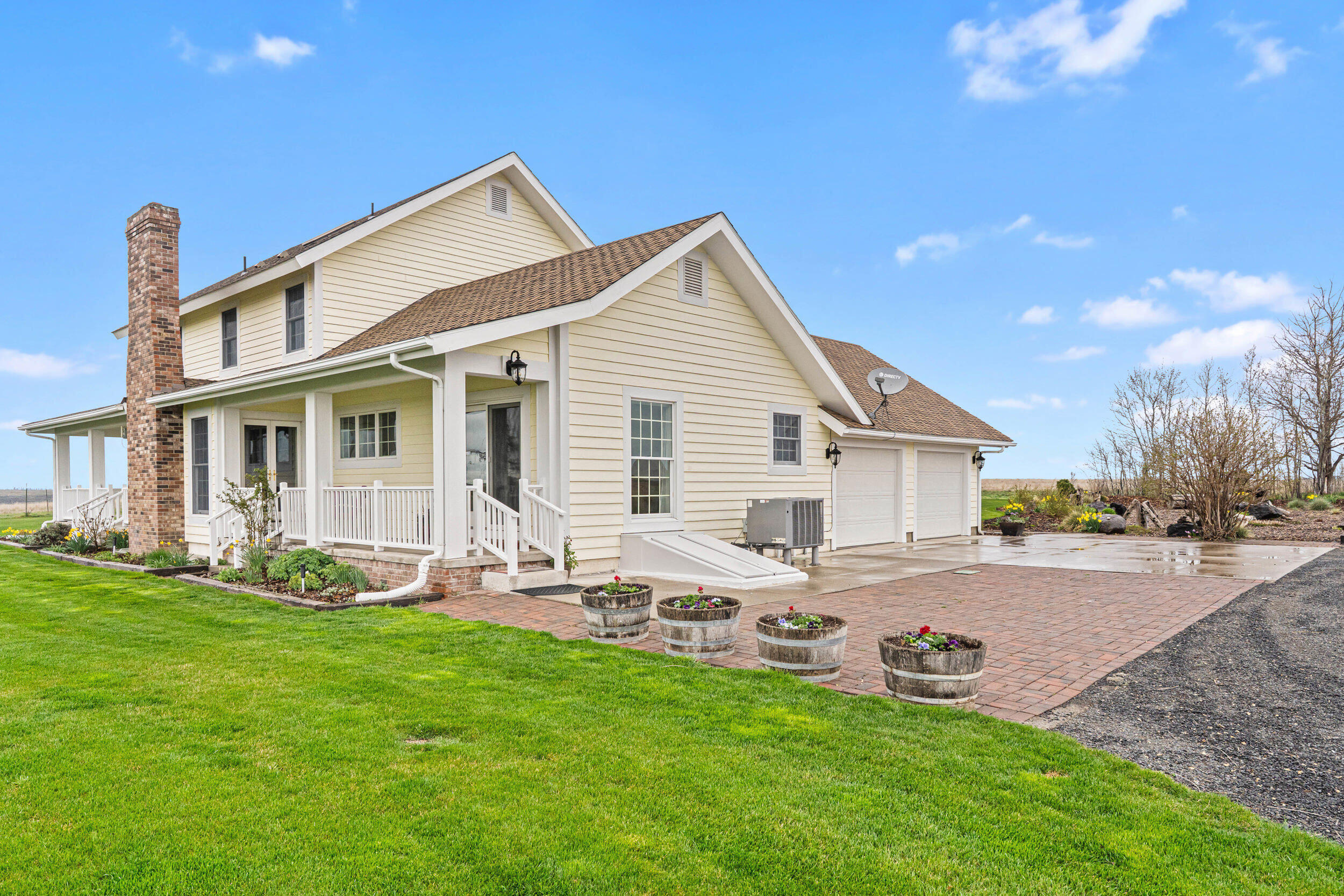 
                        Property photograph at
                        34462 COTTONWOOD CREEK RD E
                      