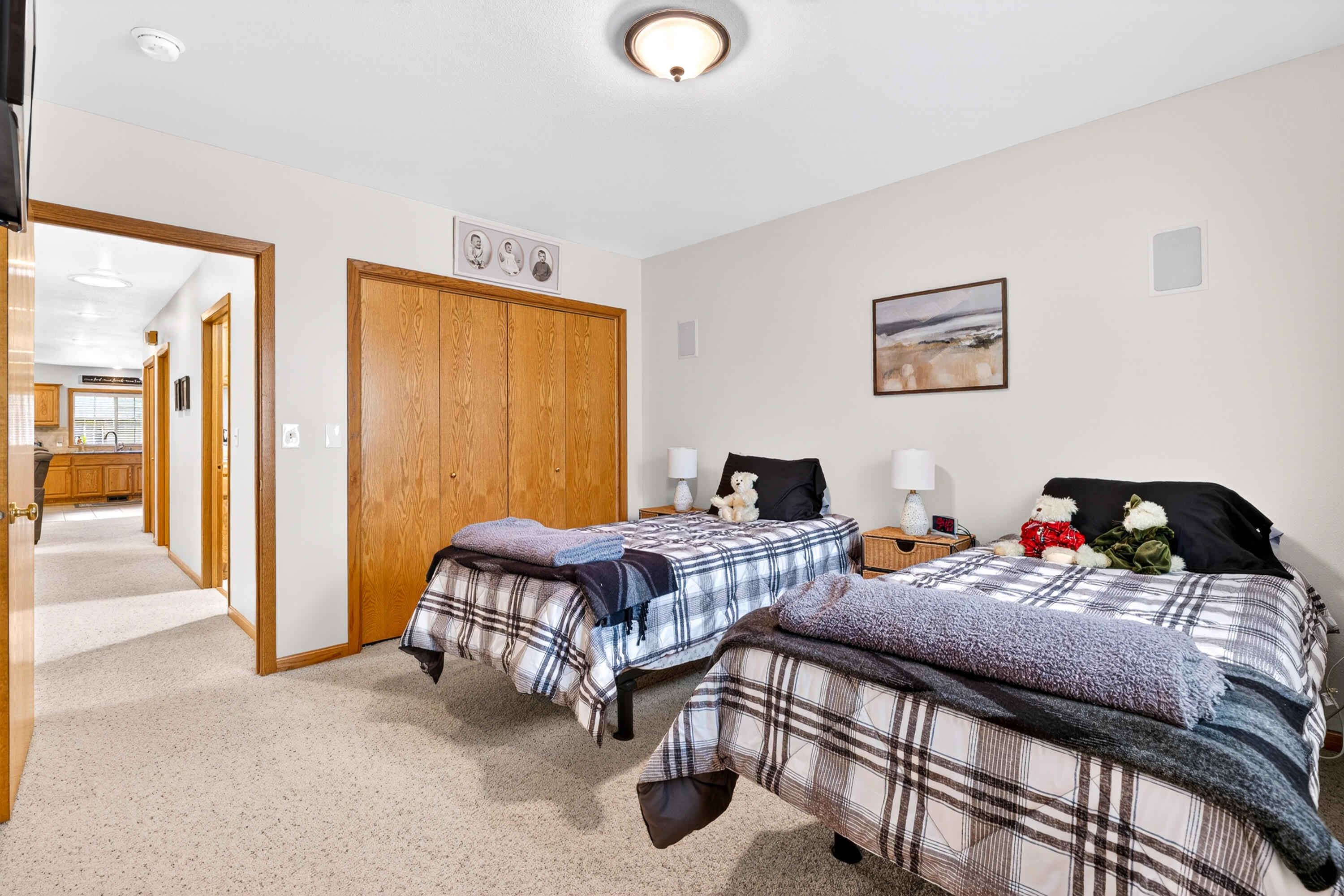 
                        Property photograph at
                        257 EAGLE DR
                      