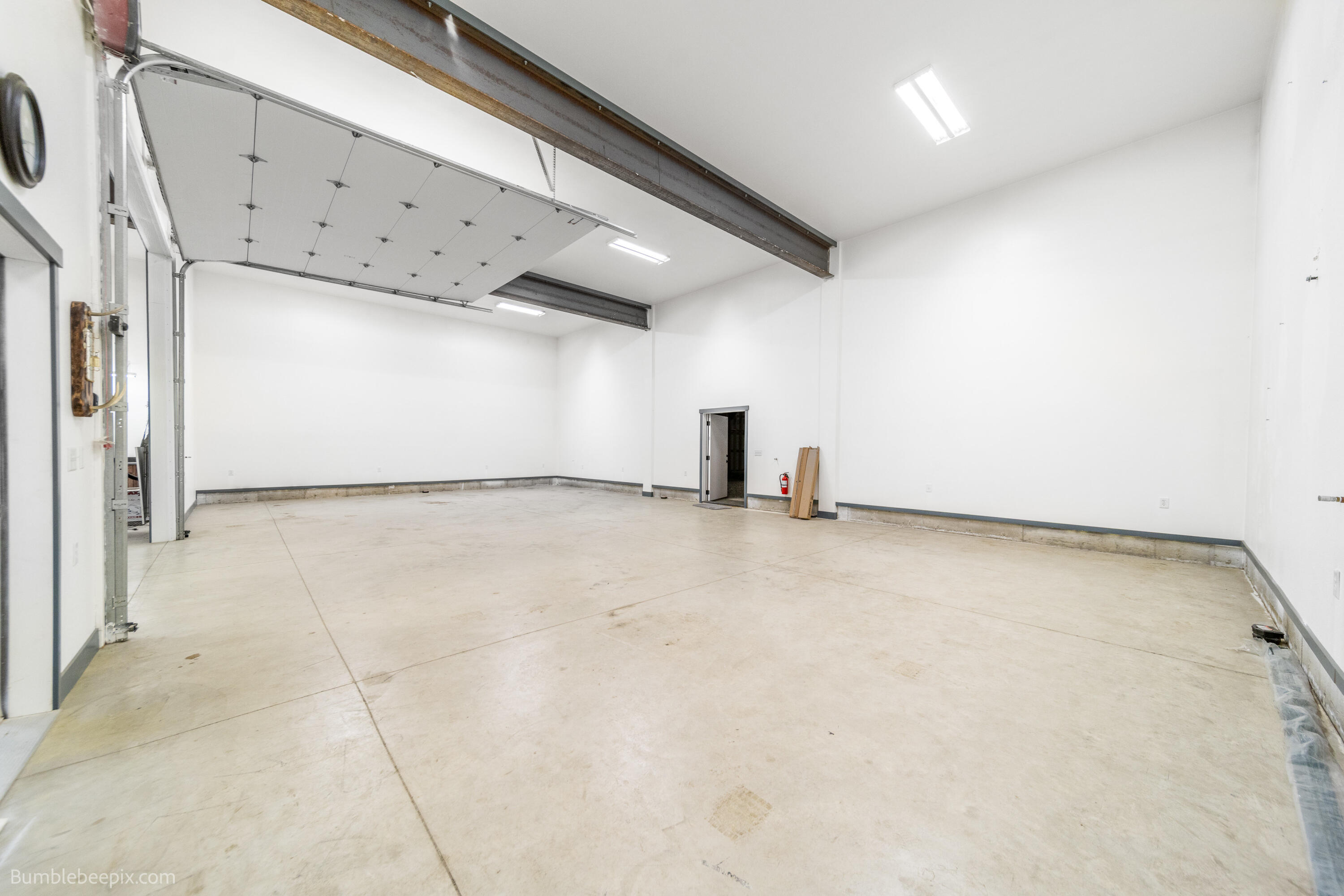 
                        Property photograph at
                        393958 HIGHWAY 20
                      