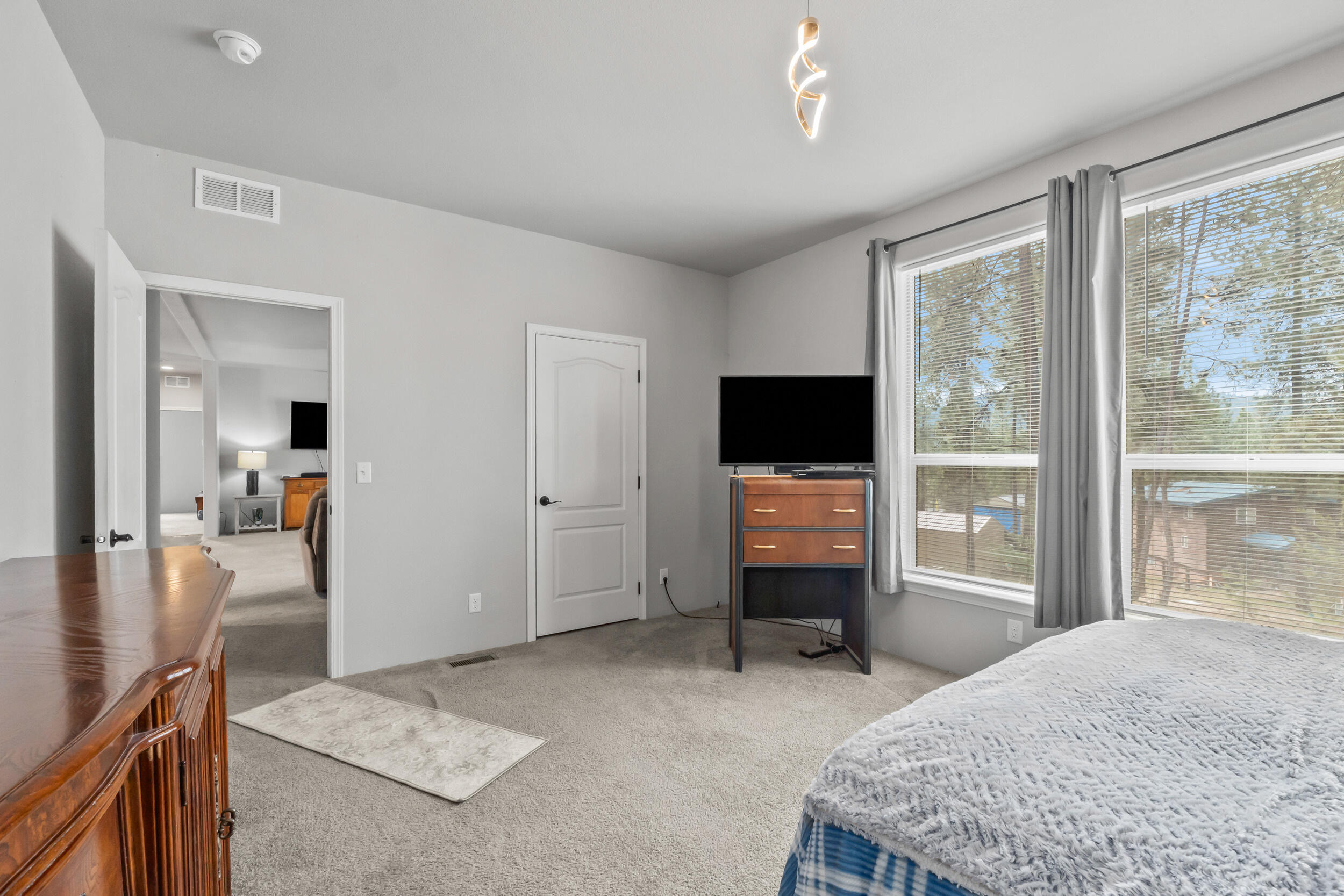 
                        Property photograph at
                        1477 COLLEGE LN
                      