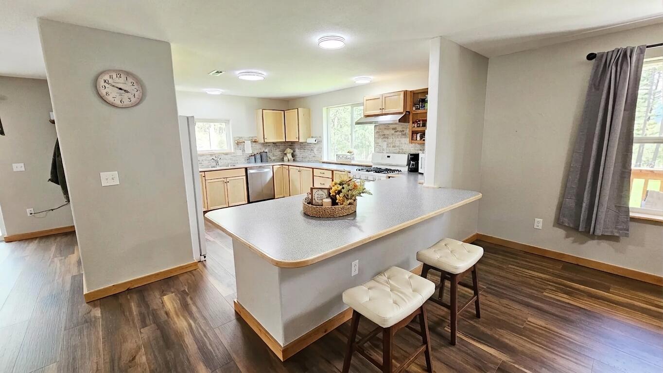 
                        Property photograph at
                        3277 OLD BALDY RD
                      
