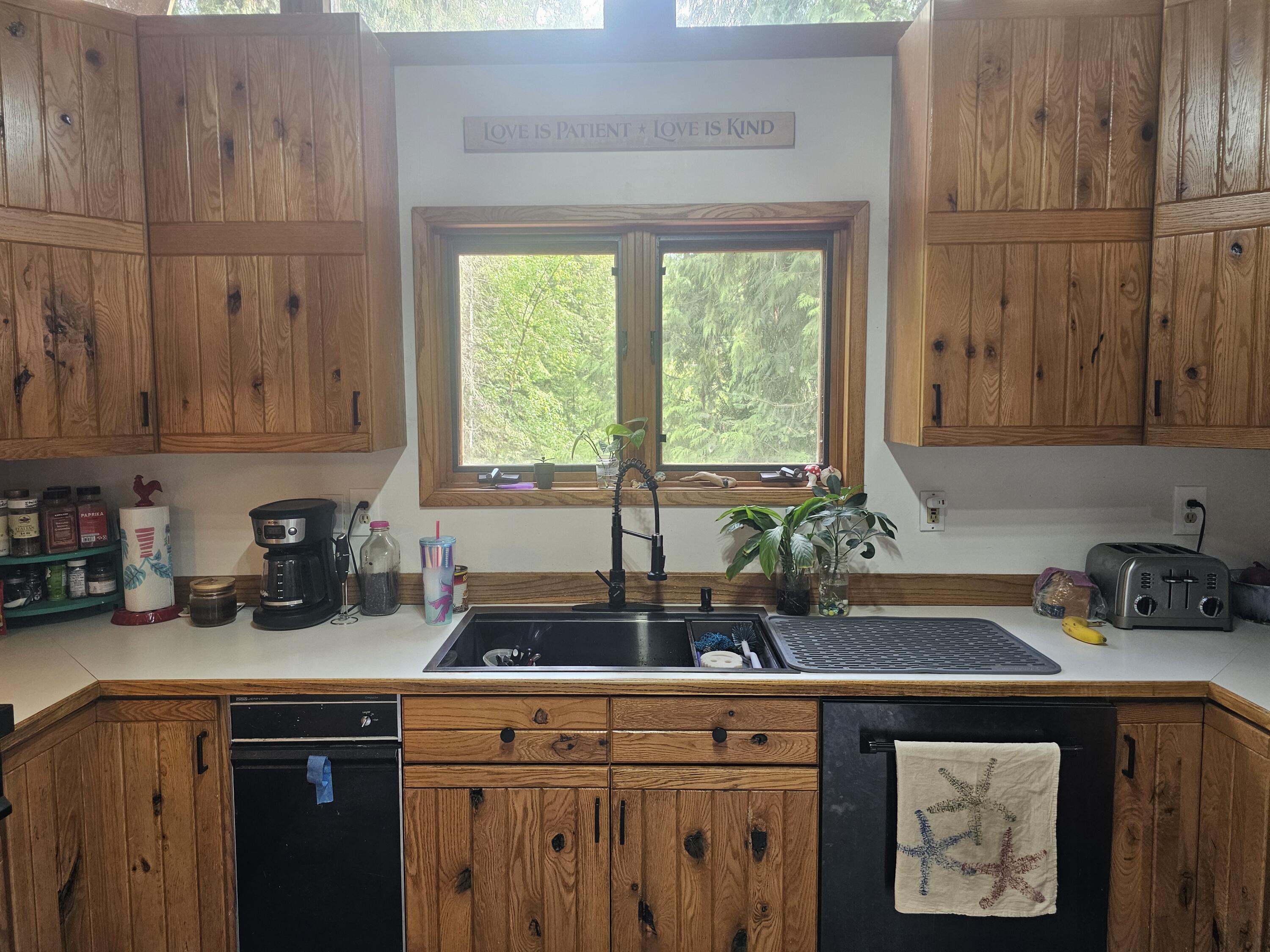 
                        Property photograph at
                        398462 HIGHWAY 20
                      