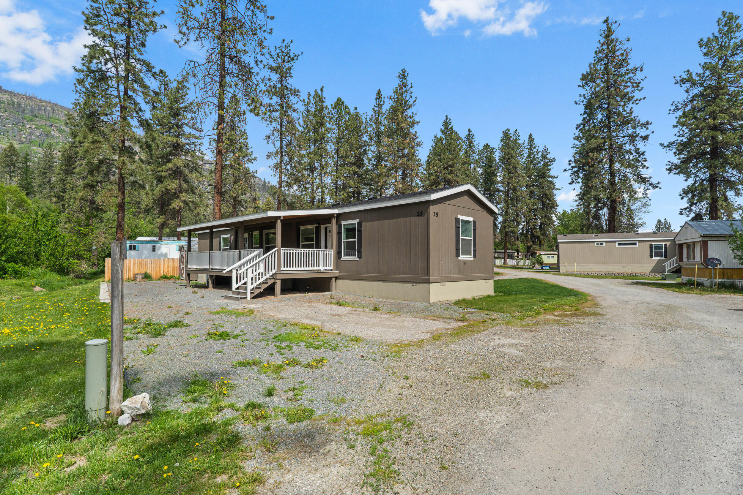 
                        Property photograph at
                        5 COLUMBIA DR
                      