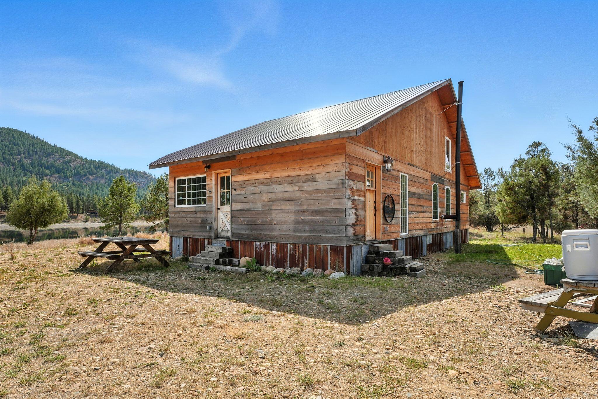 
                        Property photograph at
                        4004 NORTHPORT FLAT CREEK RD
                      