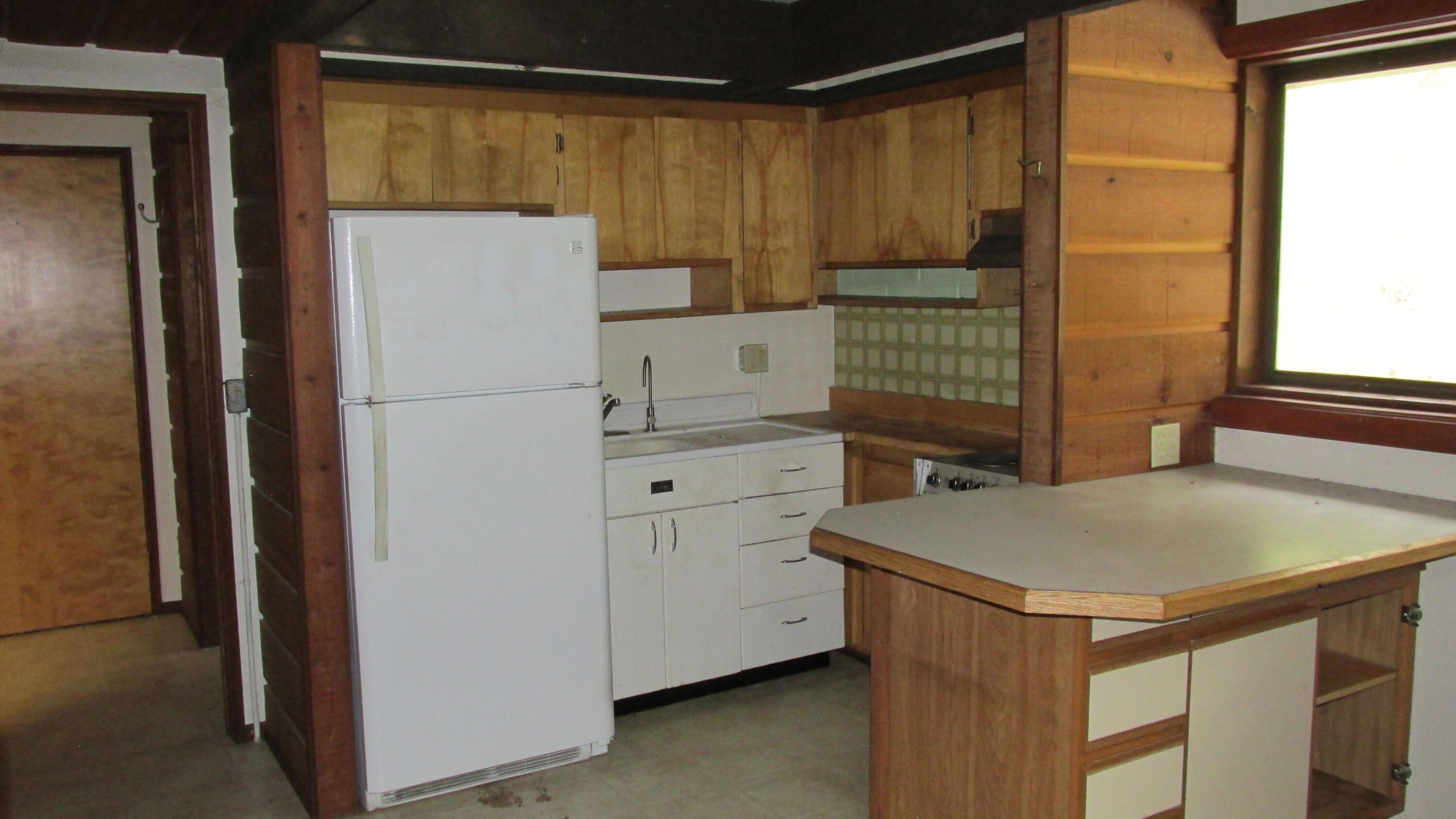 
                        Property photograph at
                        1475 US-395
                      