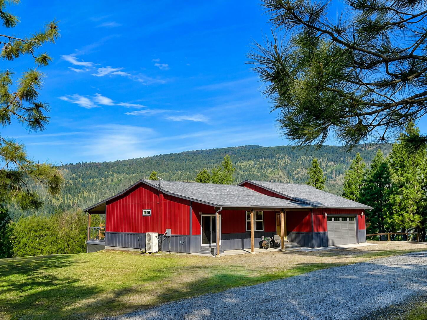 
                        Property photograph at
                        1420 SHERMAN VIEW WAY
                      