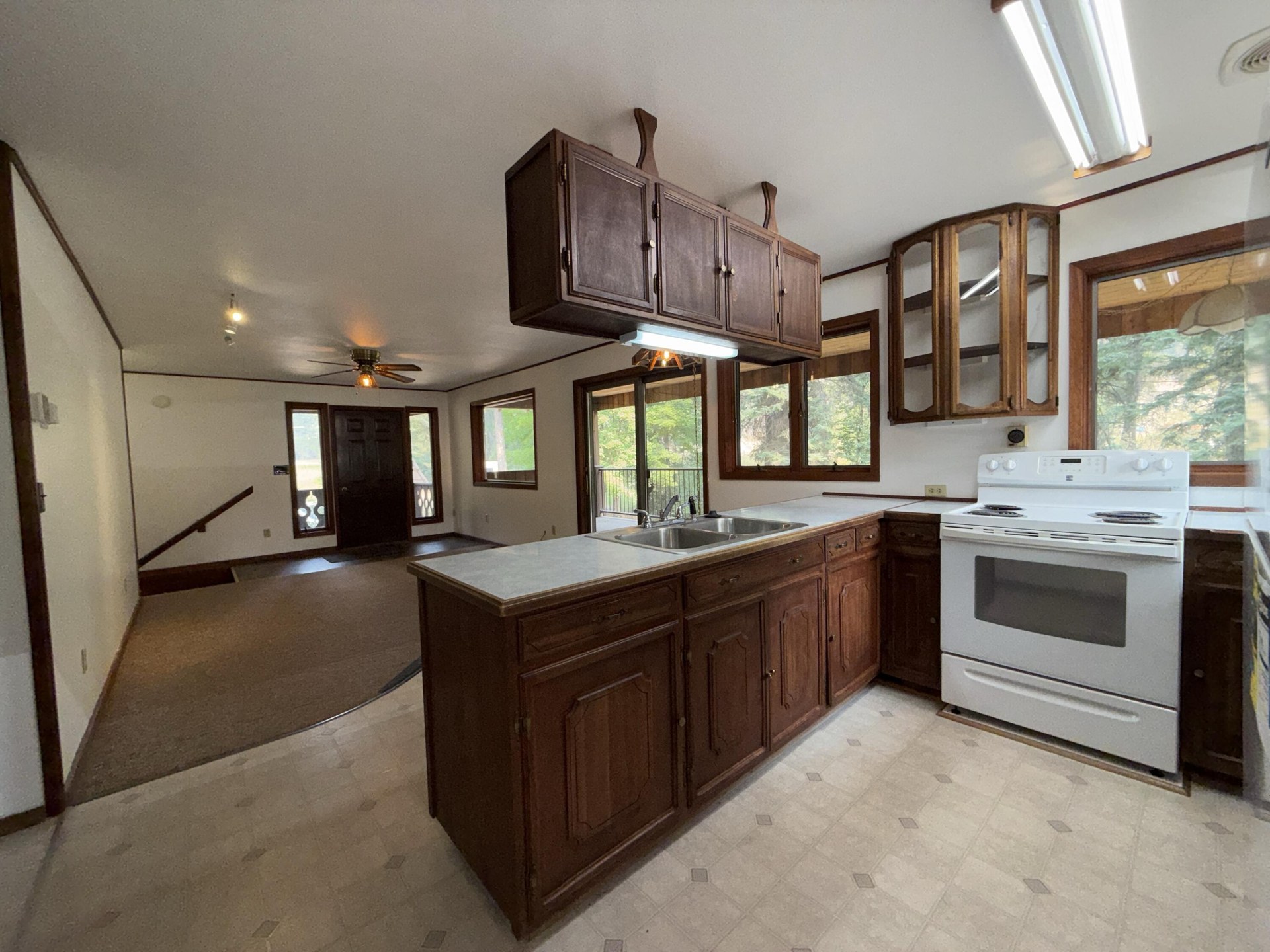 
                        Property photograph at
                        5 VISTA DR
                      