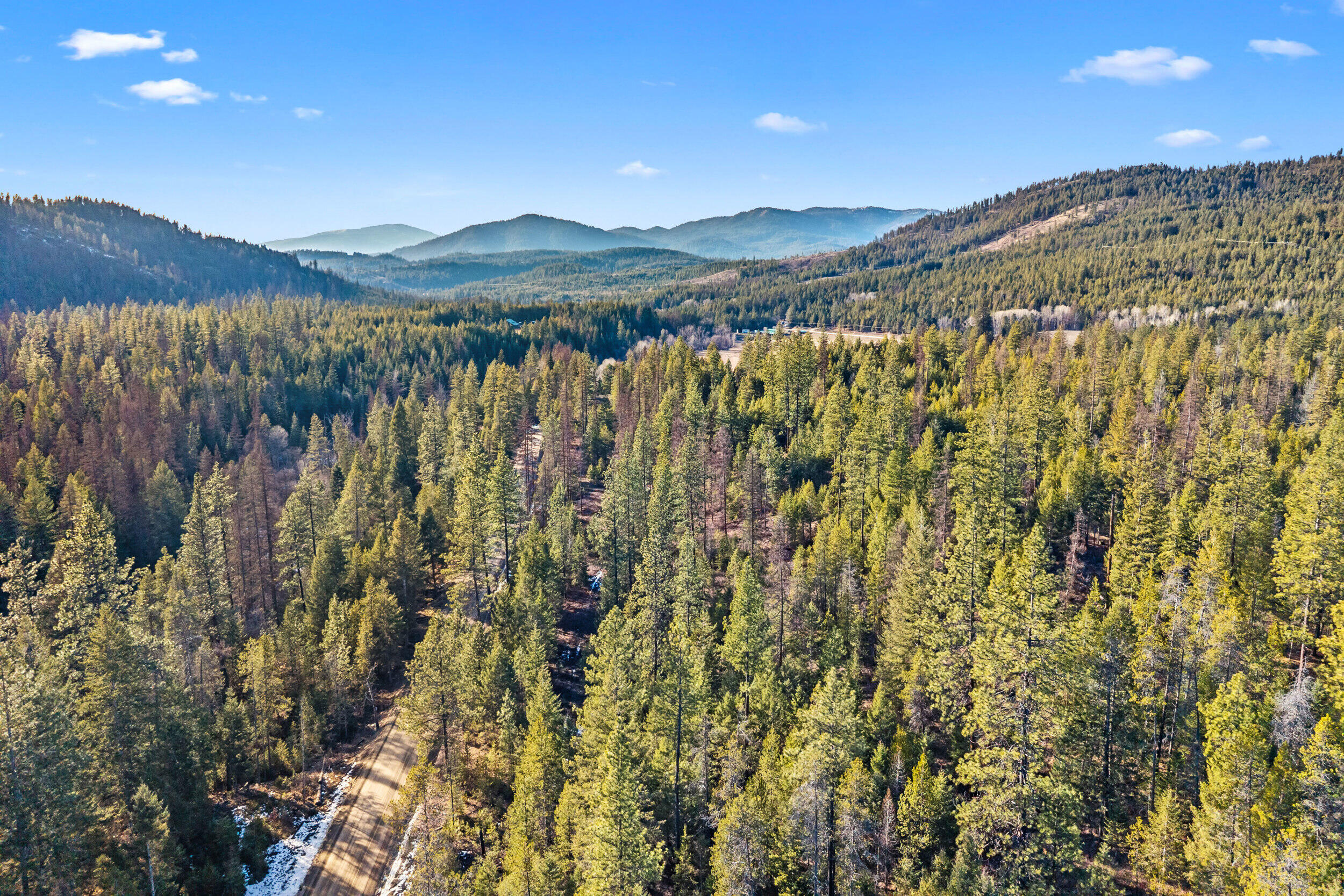 
                        Property photograph at
                        28XX BURNT VALLEY (20AC) RD
                      