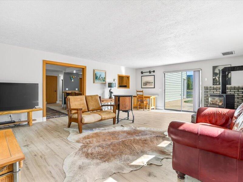 
                        Property photograph at
                        147 RICHMOND LN
                      