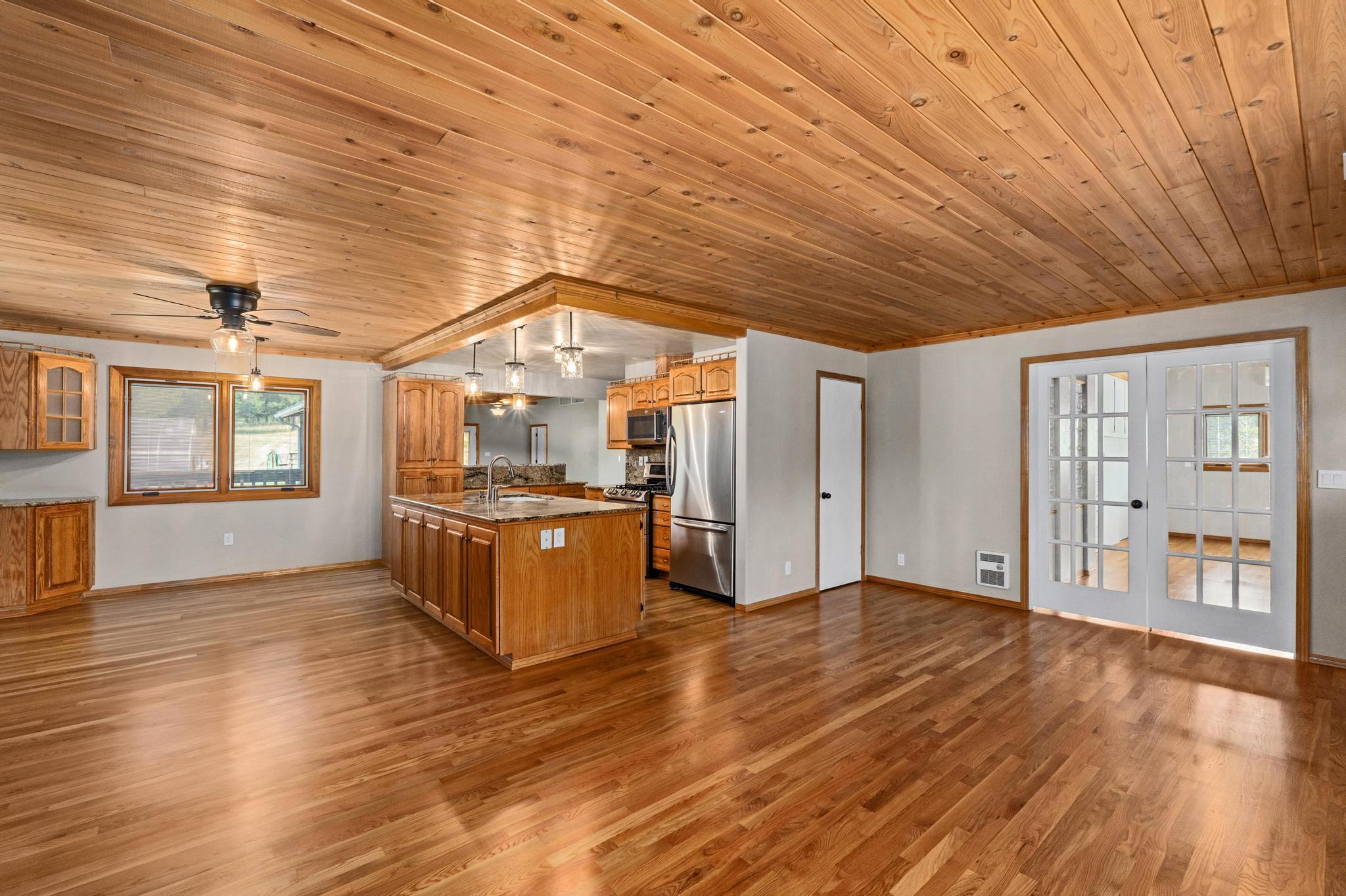 
                        Property photograph at
                        1381 LITTLE TWIN LAKES RD
                      