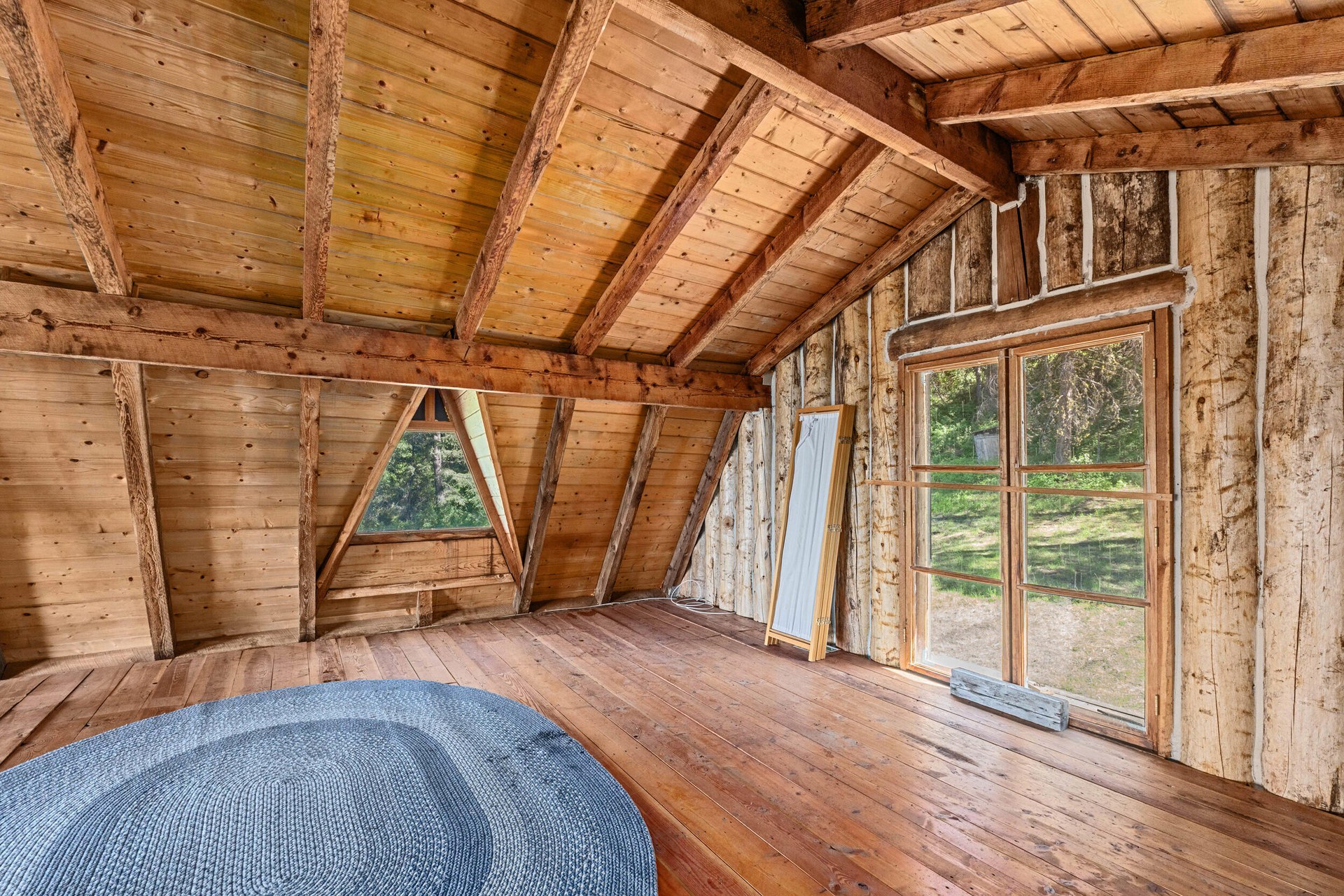 
                        Property photograph at
                        41XX BISSEL RD
                      