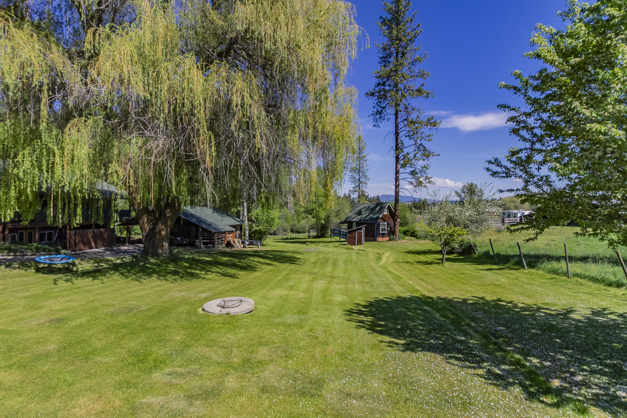 
                        Property photograph at
                        798 BARZEE RD
                      