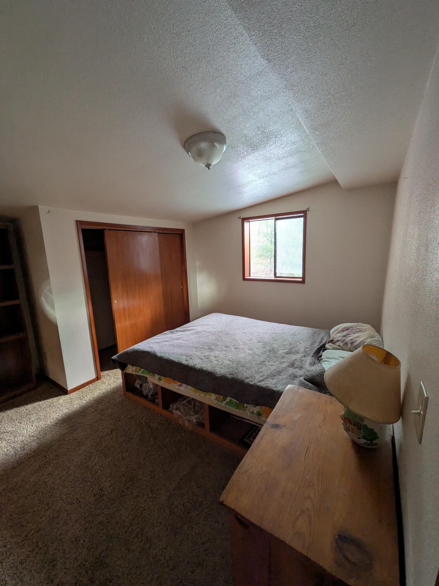 
                        Property photograph at
                        1475 US-395
                      